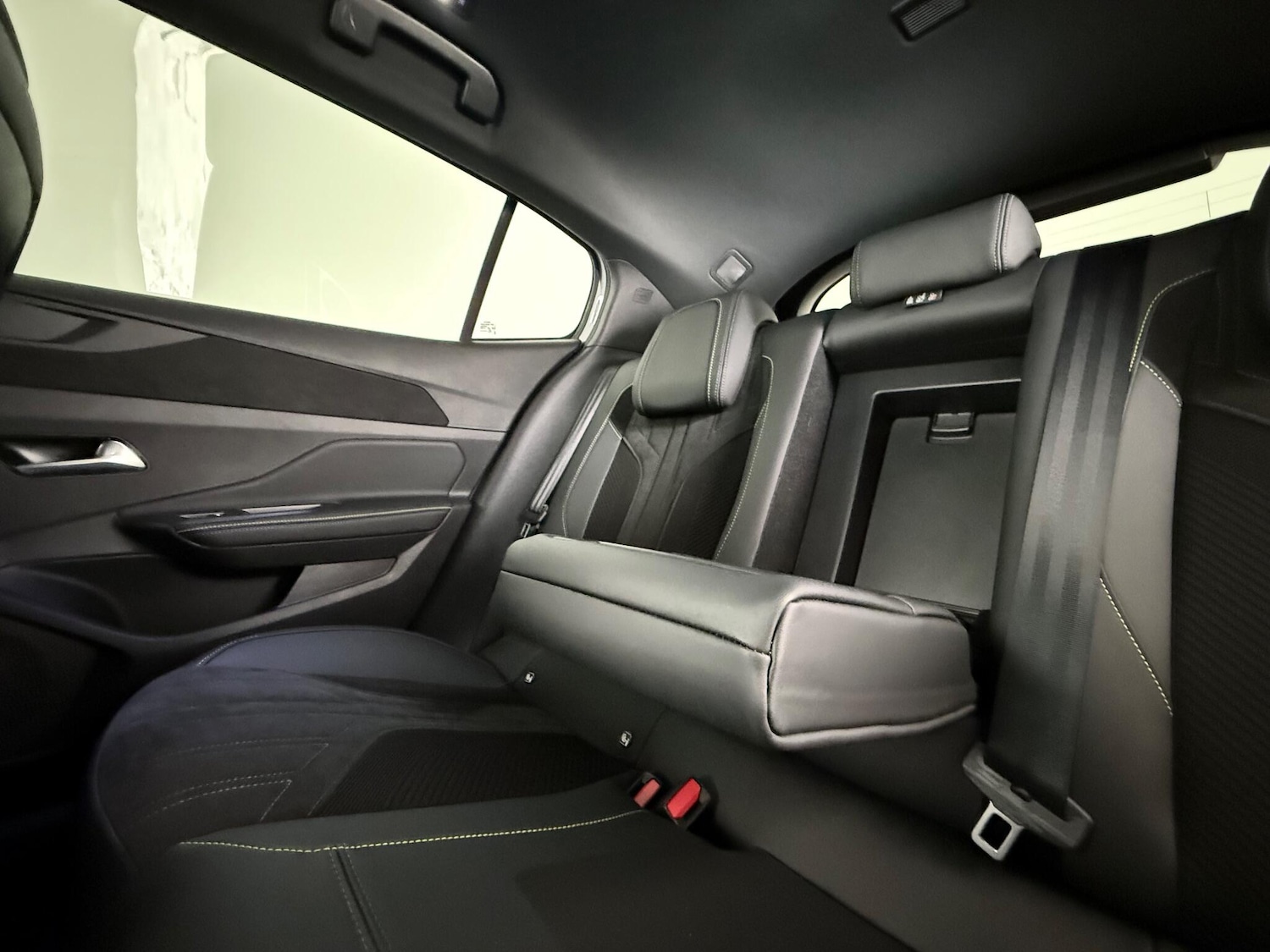 Used Peugeot 408 2024 for sale - 77091041: Photo 21