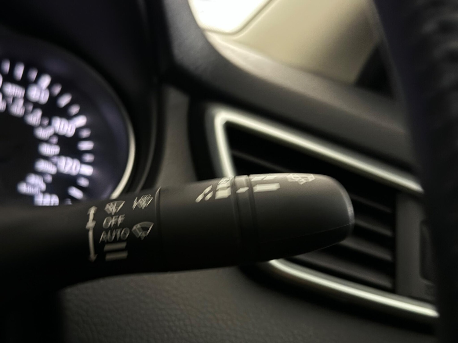 Used Nissan Qashqai 2018 for sale - 77180931: Photo 18