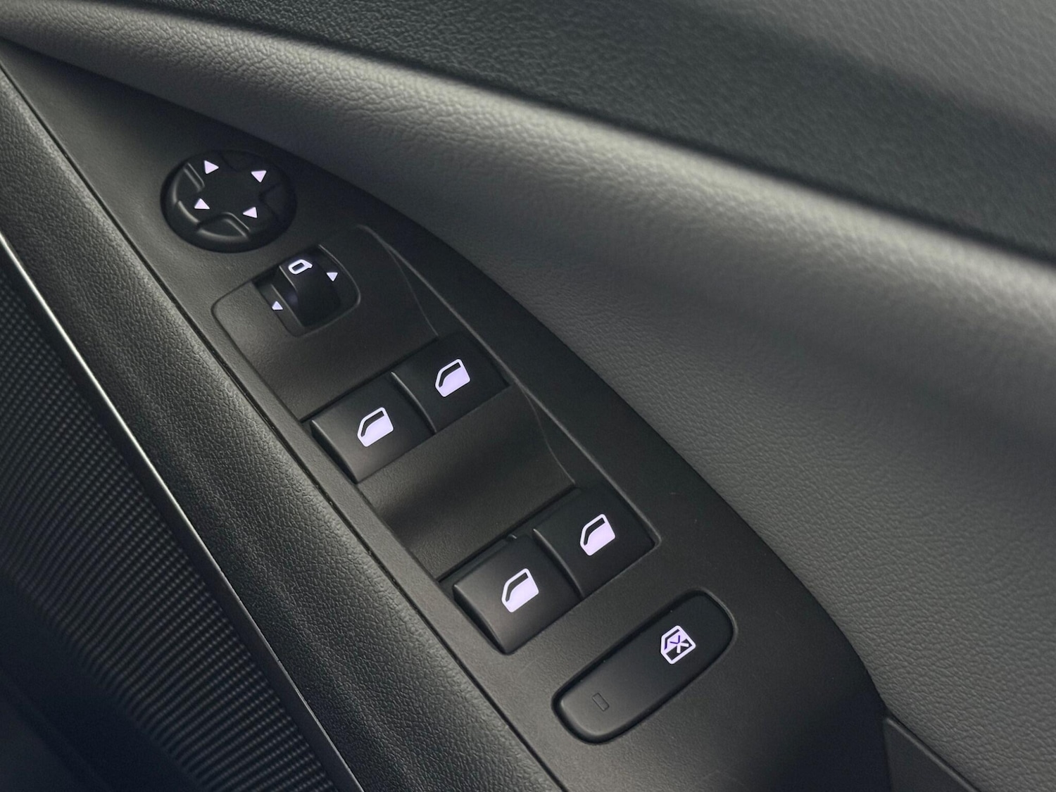 Used Vauxhall Crossland X 2018 for sale - 77217606: Photo 17