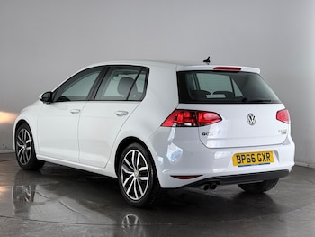 Used Volkswagen Golf 2017 for sale - 77371899: Photo