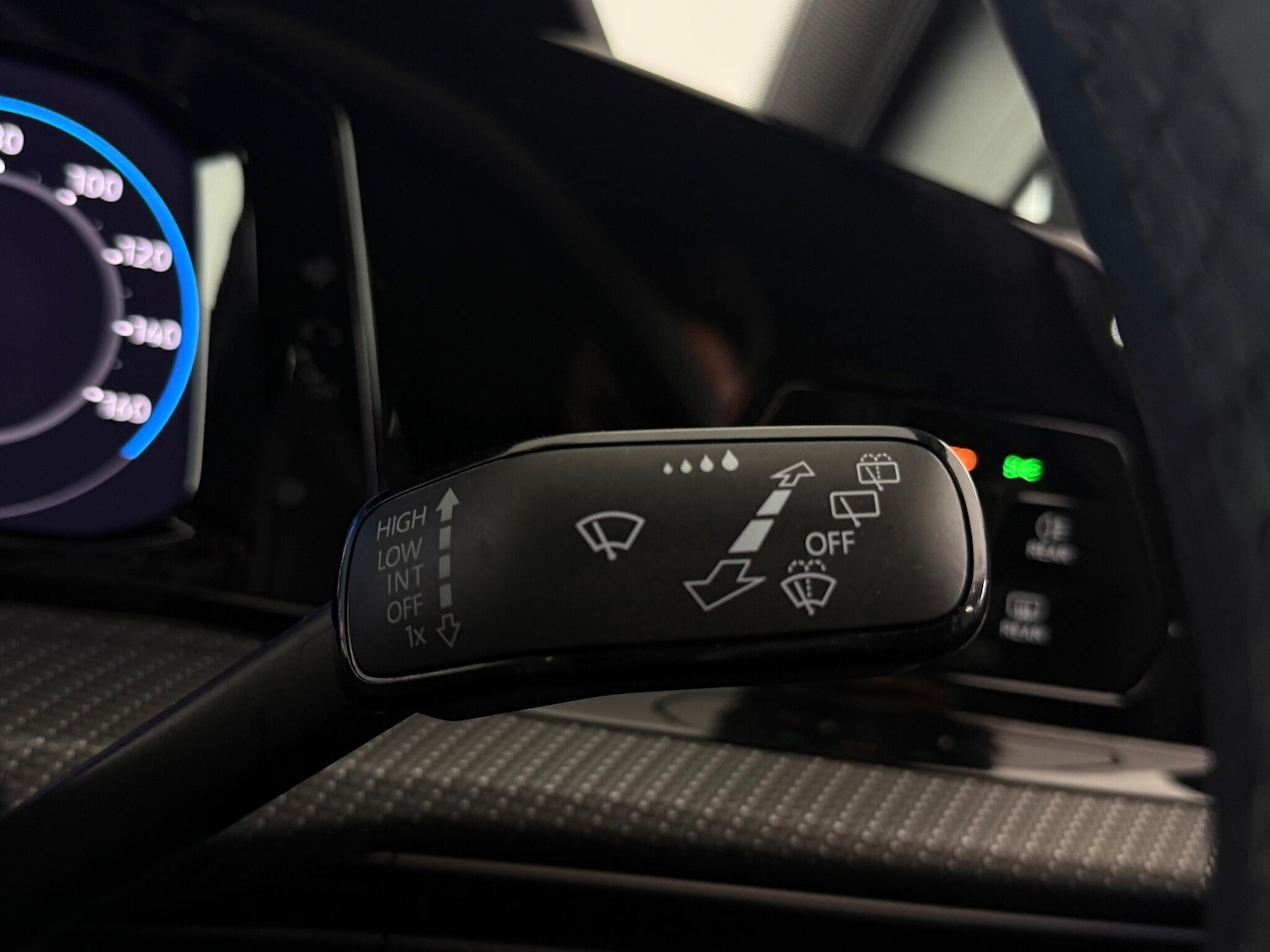 Used Volkswagen Golf 2024 for sale - 76468513: Photo 31