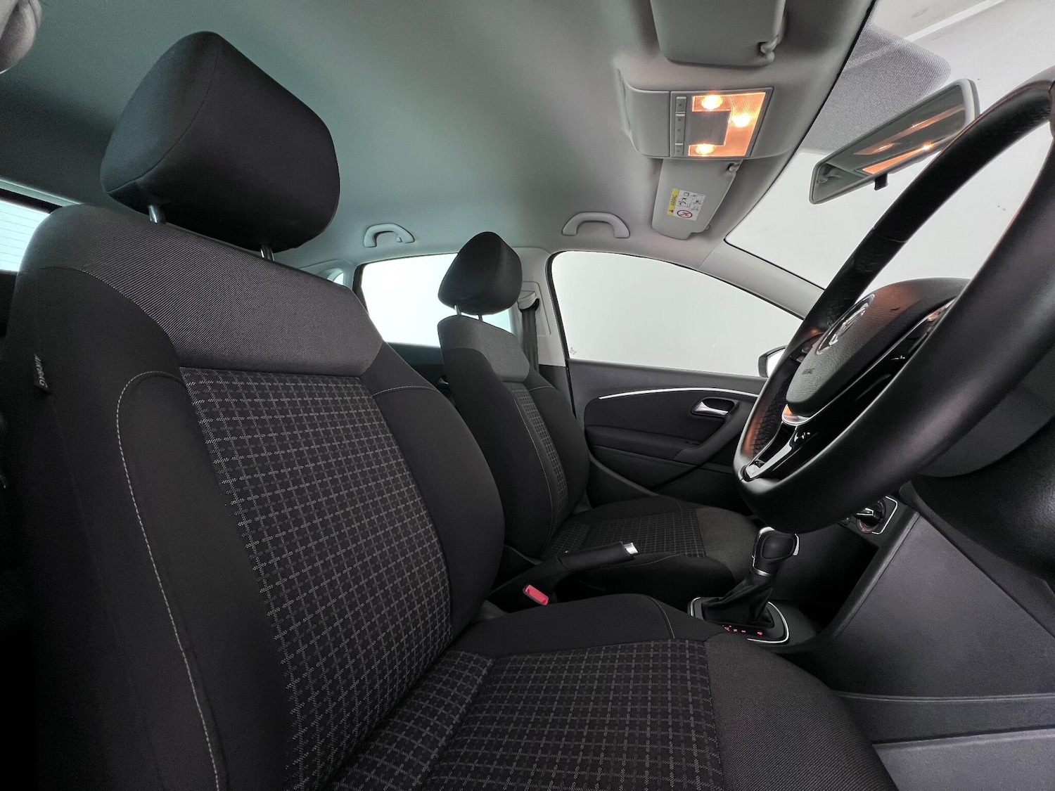 Used Volkswagen Polo 2016 for sale - 77243988: Photo 12