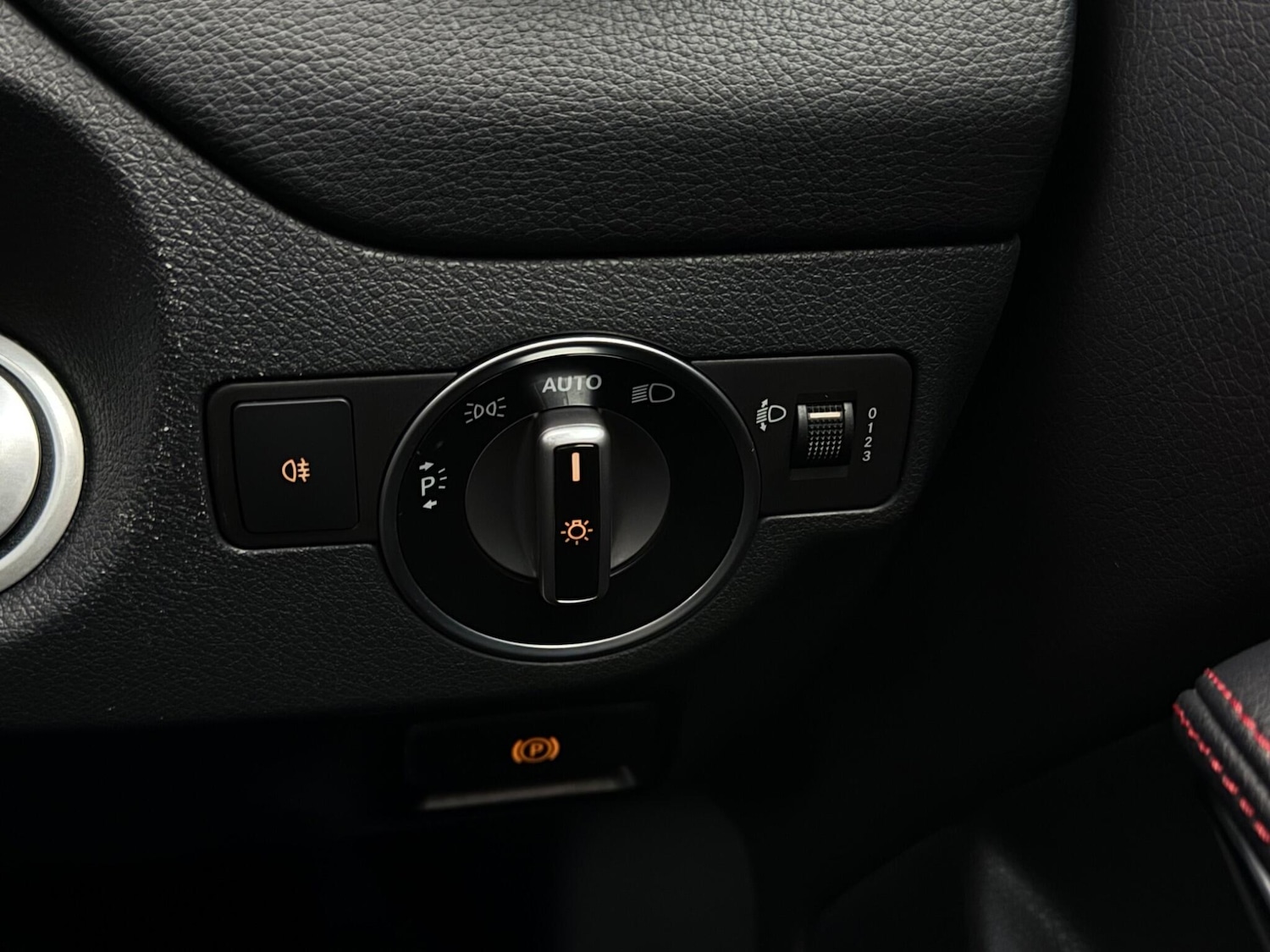 Used Mercedes-Benz GLA 2018 for sale - 76468521: Photo 39