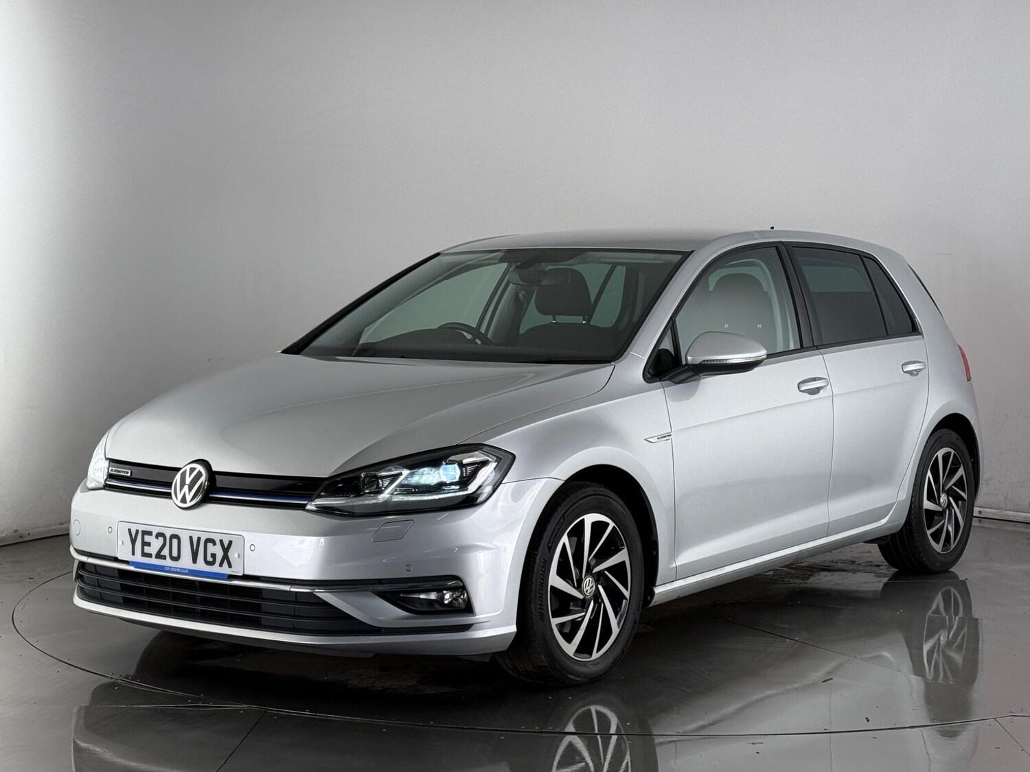 Used Volkswagen Golf 2020 for sale - 77412491: Photo 3