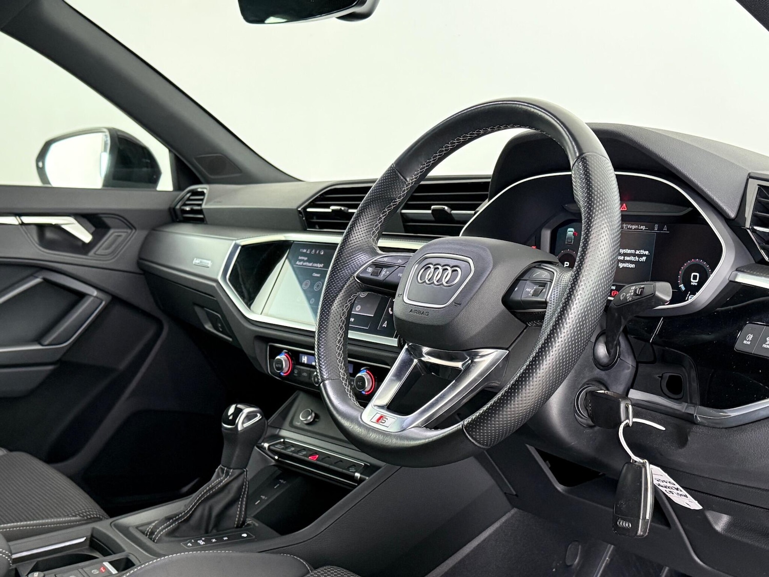 Used Audi Q3 for sale - 76472997: Photo 24