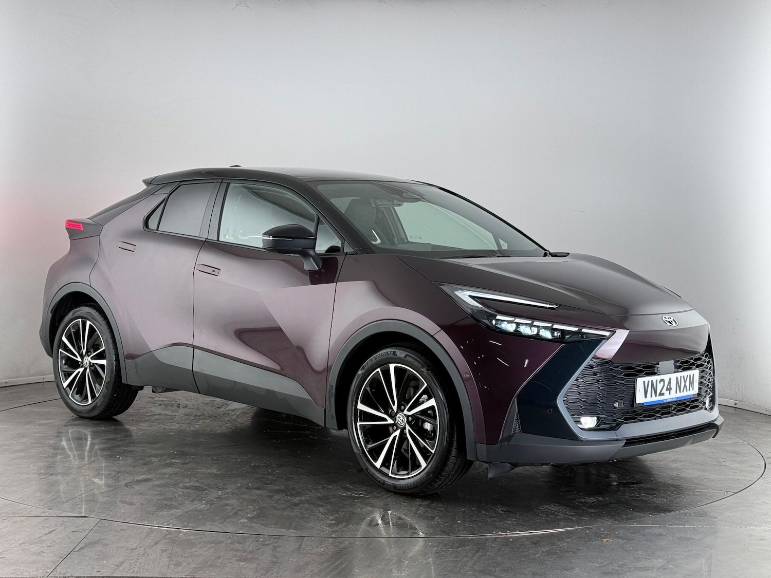 Used Toyota C-HR 2024 for sale - 77181325: Photo 1