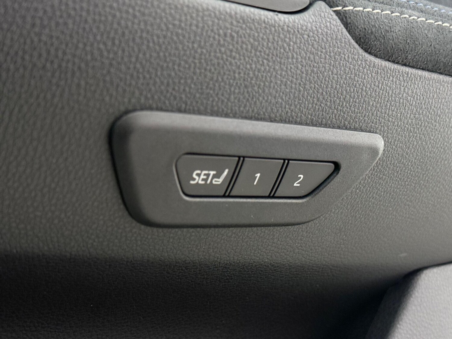 Used Toyota C-HR 2024 for sale - 77181325: Photo 15