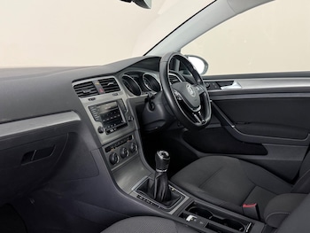 Used Volkswagen Golf 2017 for sale - 78742119: Photo
