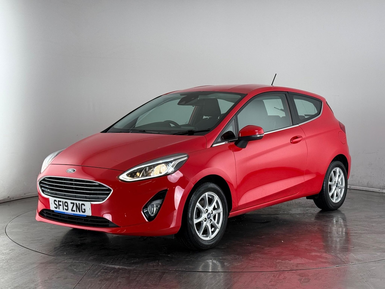 Used Ford Fiesta 2019 for sale - 77180876: Photo 2
