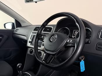Used Volkswagen Polo 2017 for sale - 79622536: Photo