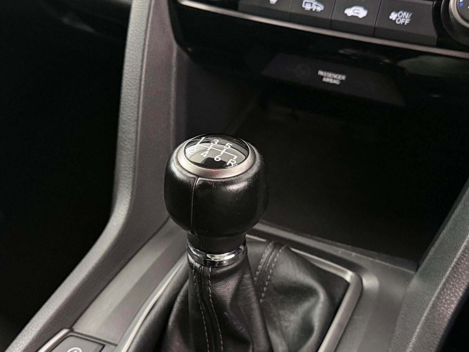 Used Honda Civic 2021 for sale - 76468572: Photo 41