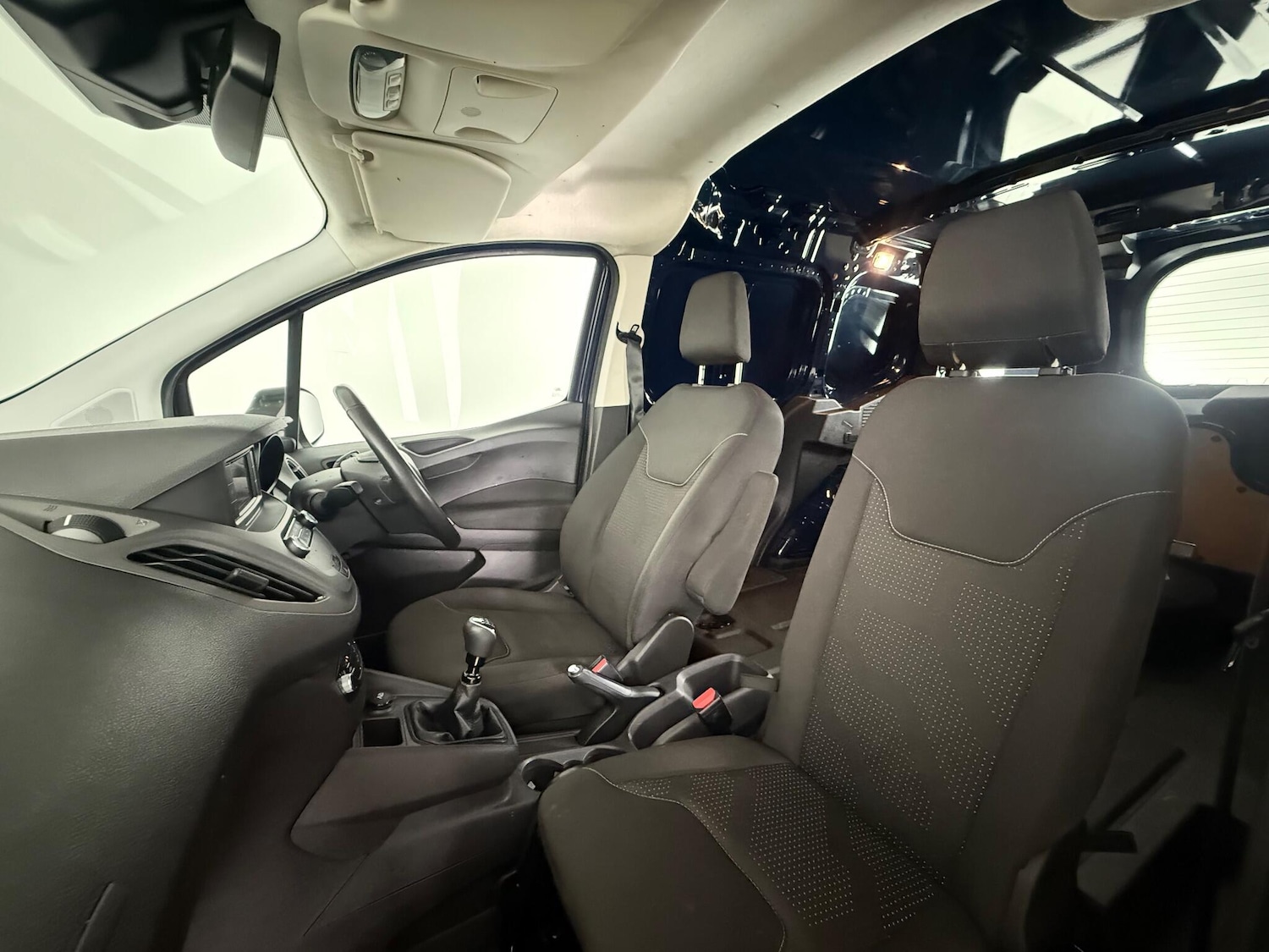 Used Ford Transit Courier 2021 for sale - 76742767: Photo 19