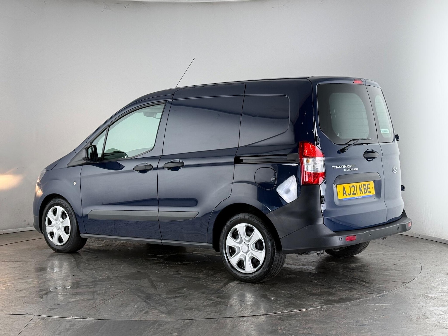 Used Ford Transit Courier 2021 for sale - 76742767: Photo 4