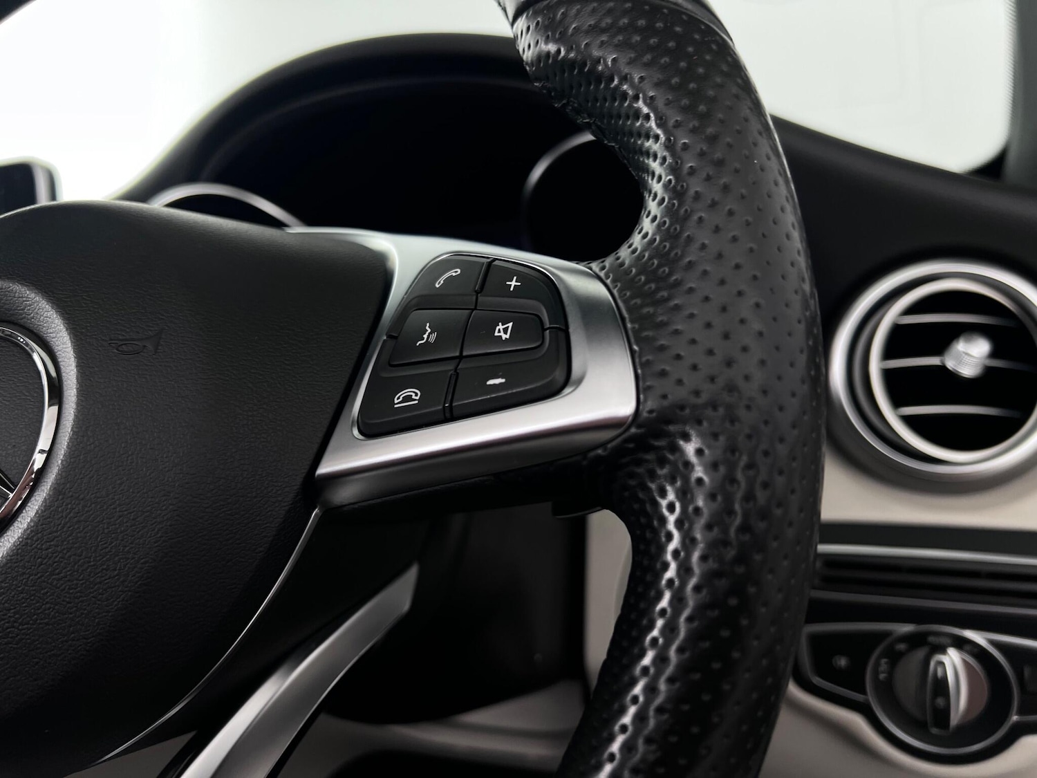 Used Mercedes-Benz C Class 2017 for sale - 77180963: Photo 18