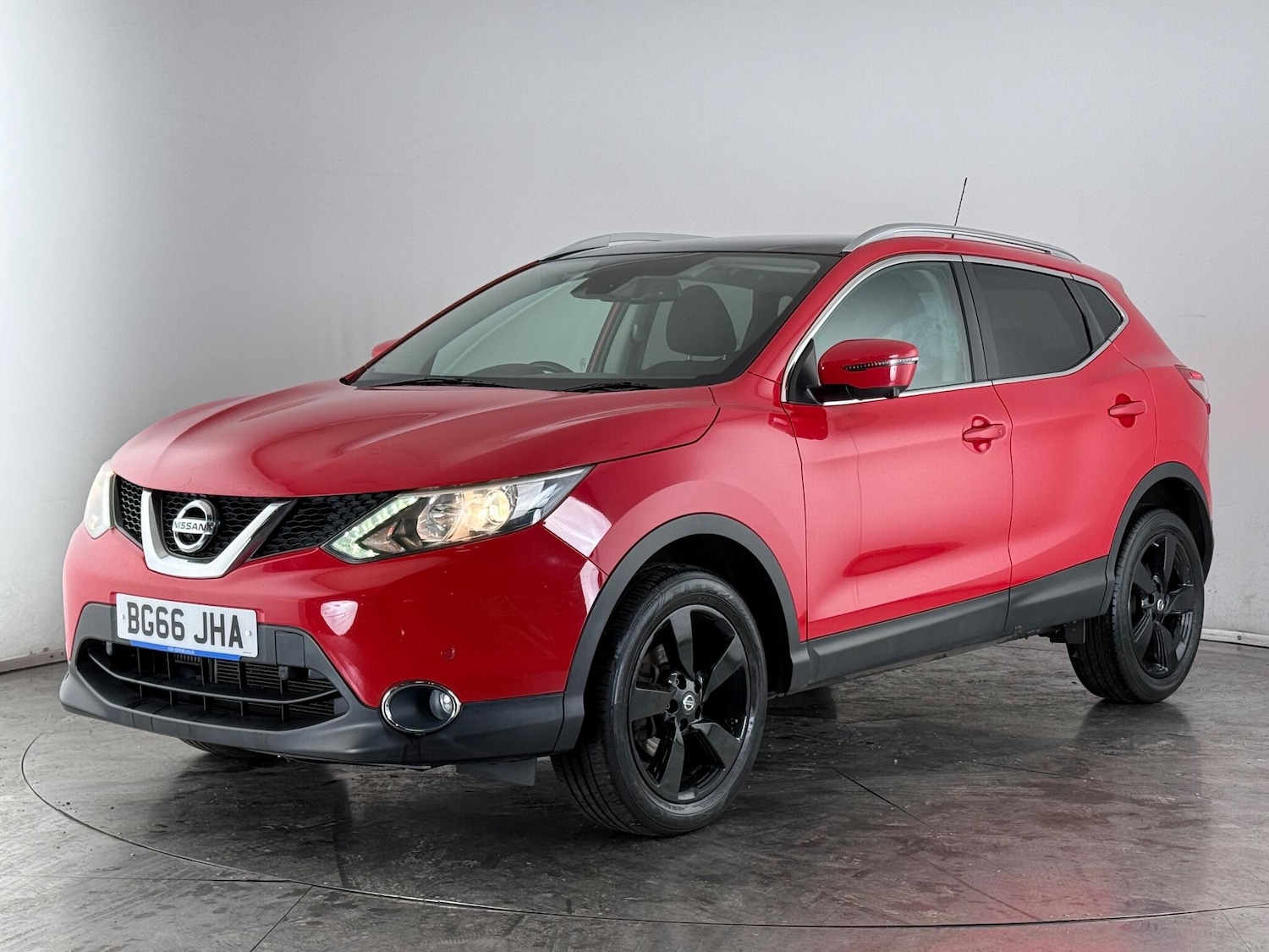 Used Nissan Qashqai 2016 for sale - 77221547: Photo 2