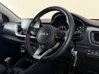 Used Kia Stonic 2022 for sale - 78977174: Photo