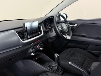 Used Kia Stonic 2022 for sale - 78977174: Photo