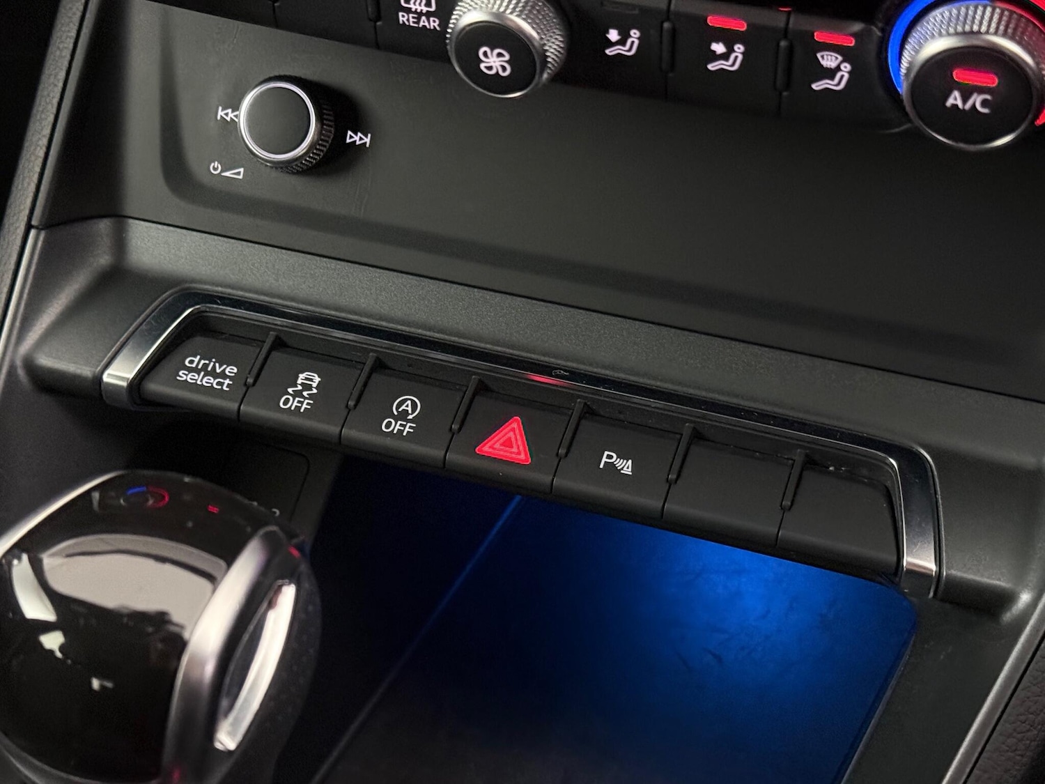 Used Audi Q3 2018 for sale - 77216700: Photo 40