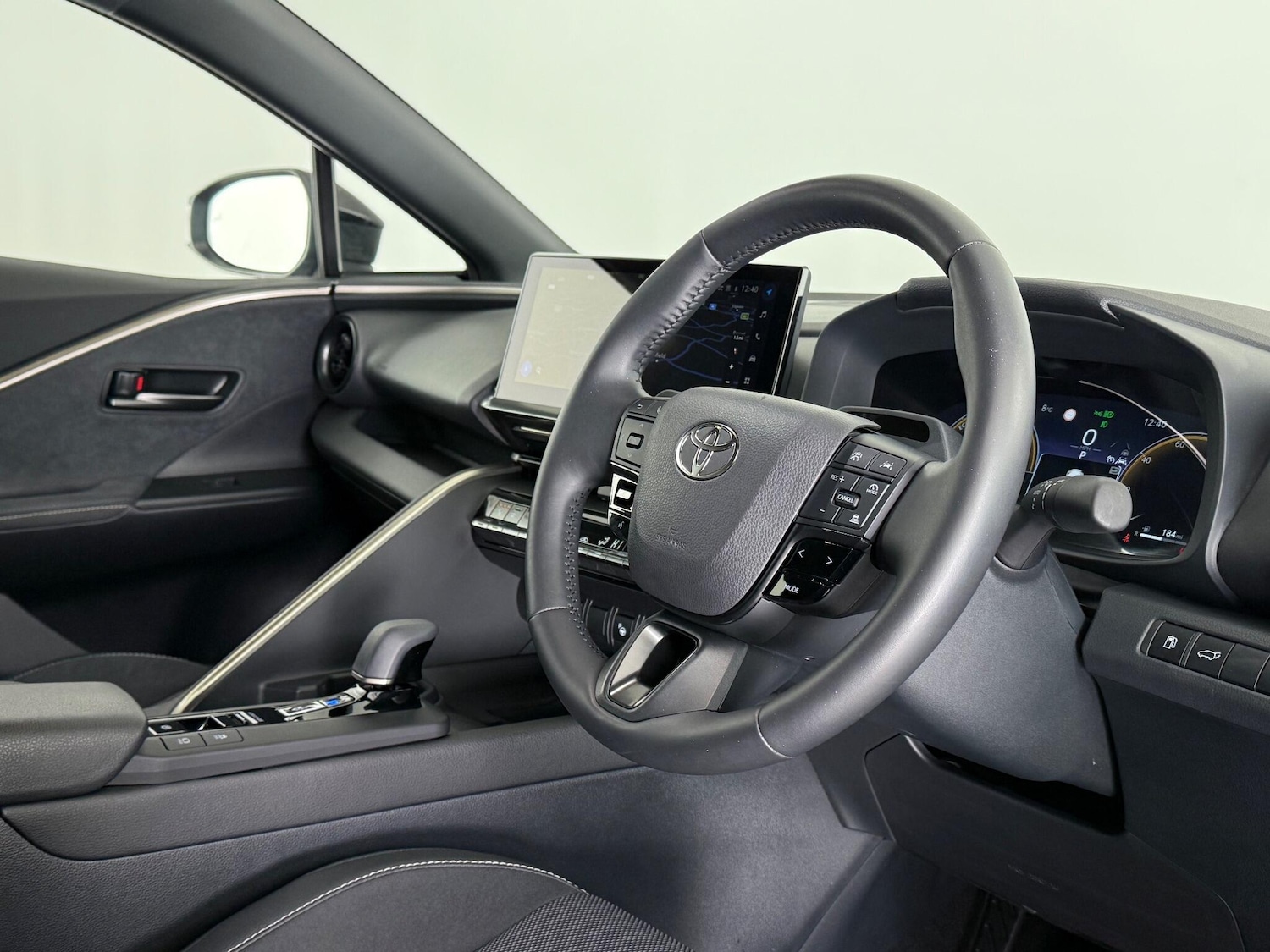 Used Toyota C-HR 2024 for sale - 76572769: Photo 25