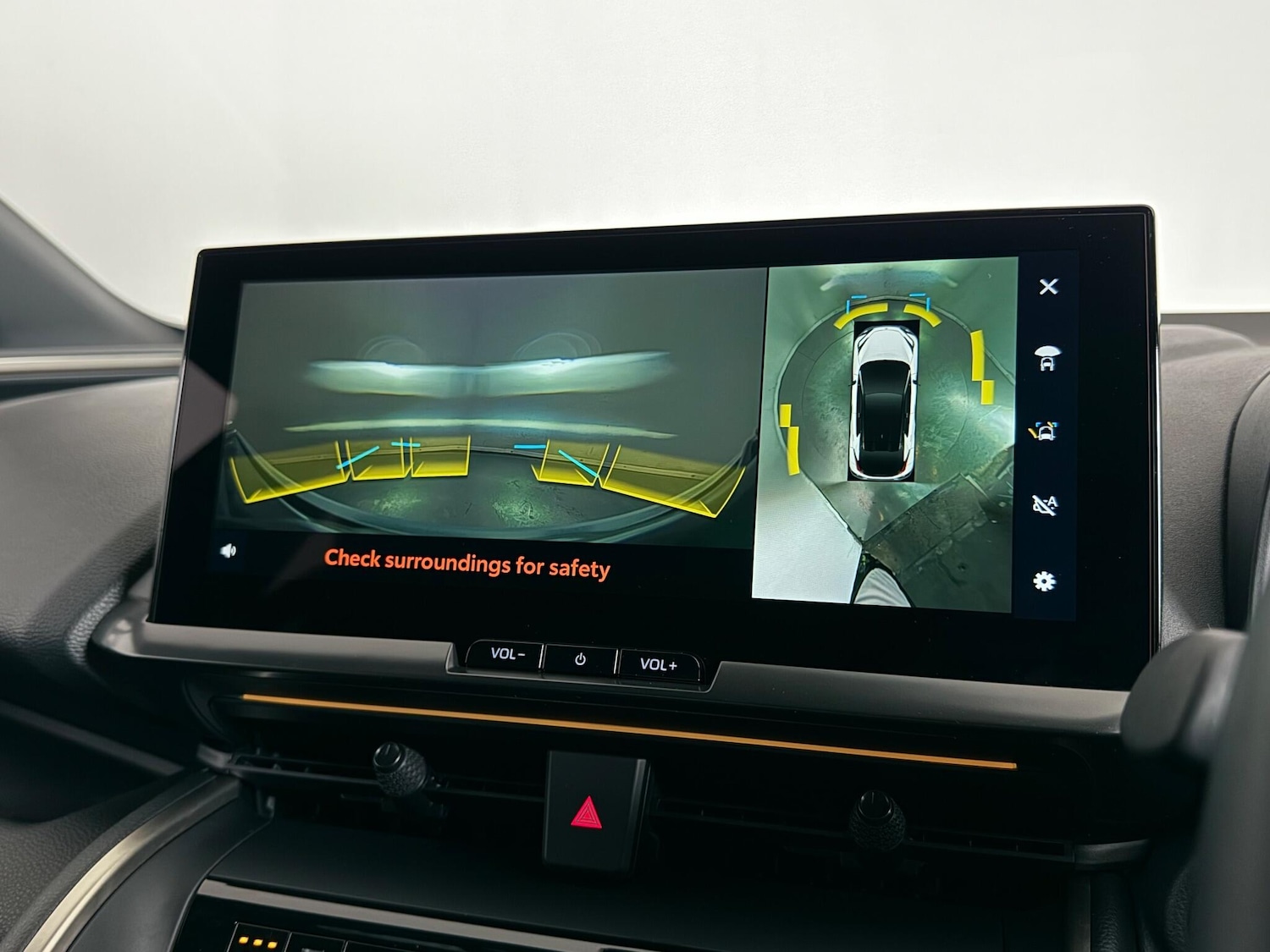 Used Toyota C-HR 2024 for sale - 76572769: Photo 33