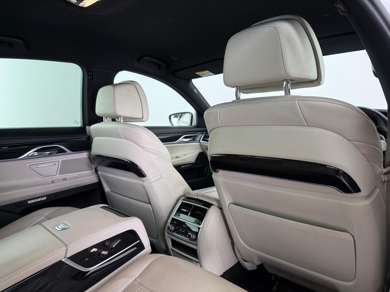 Used BMW 7 Series 2017 for sale - 77222321: Photo 17