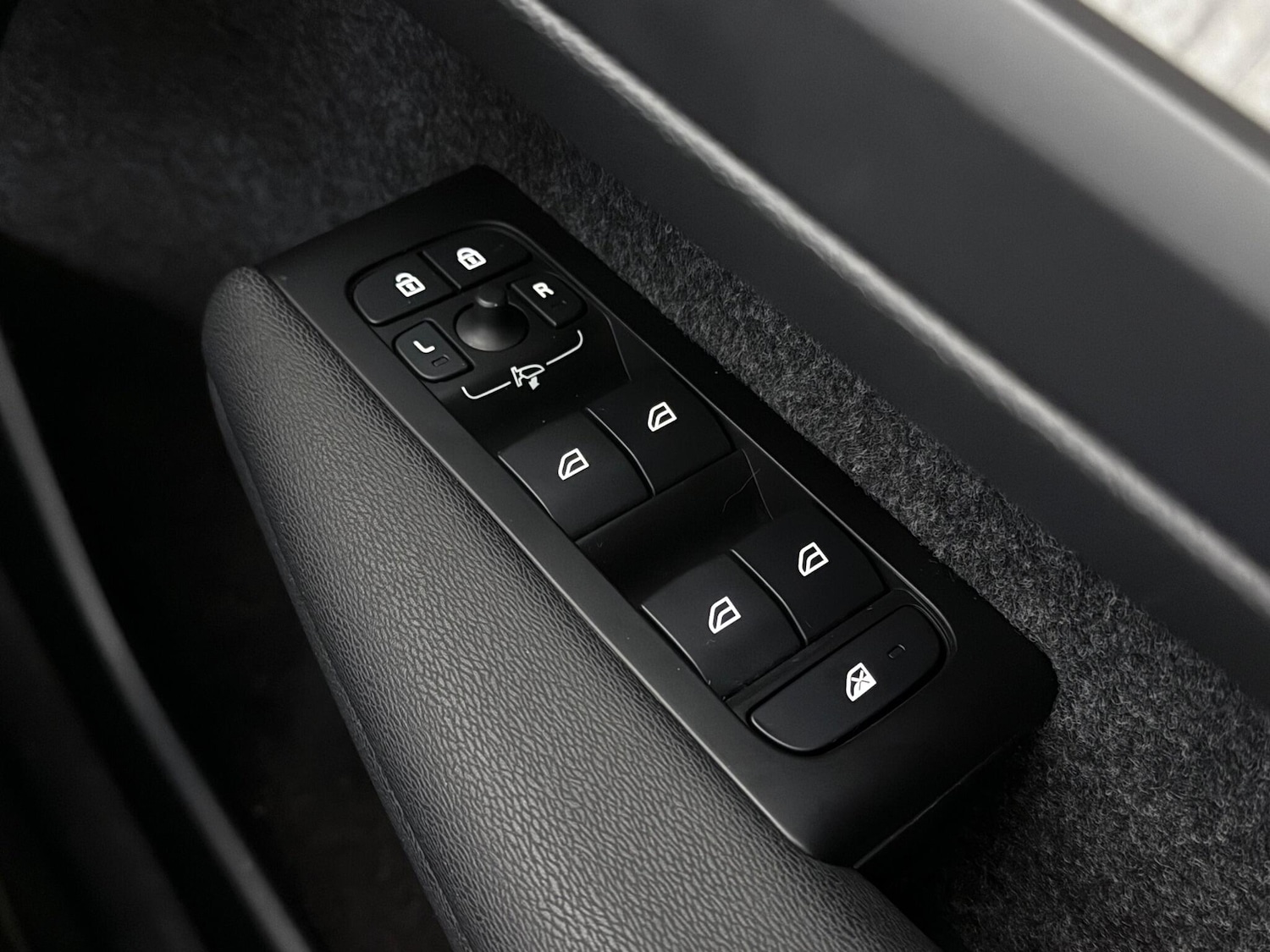 Used Volvo XC40 2021 for sale - 77260189: Photo 26