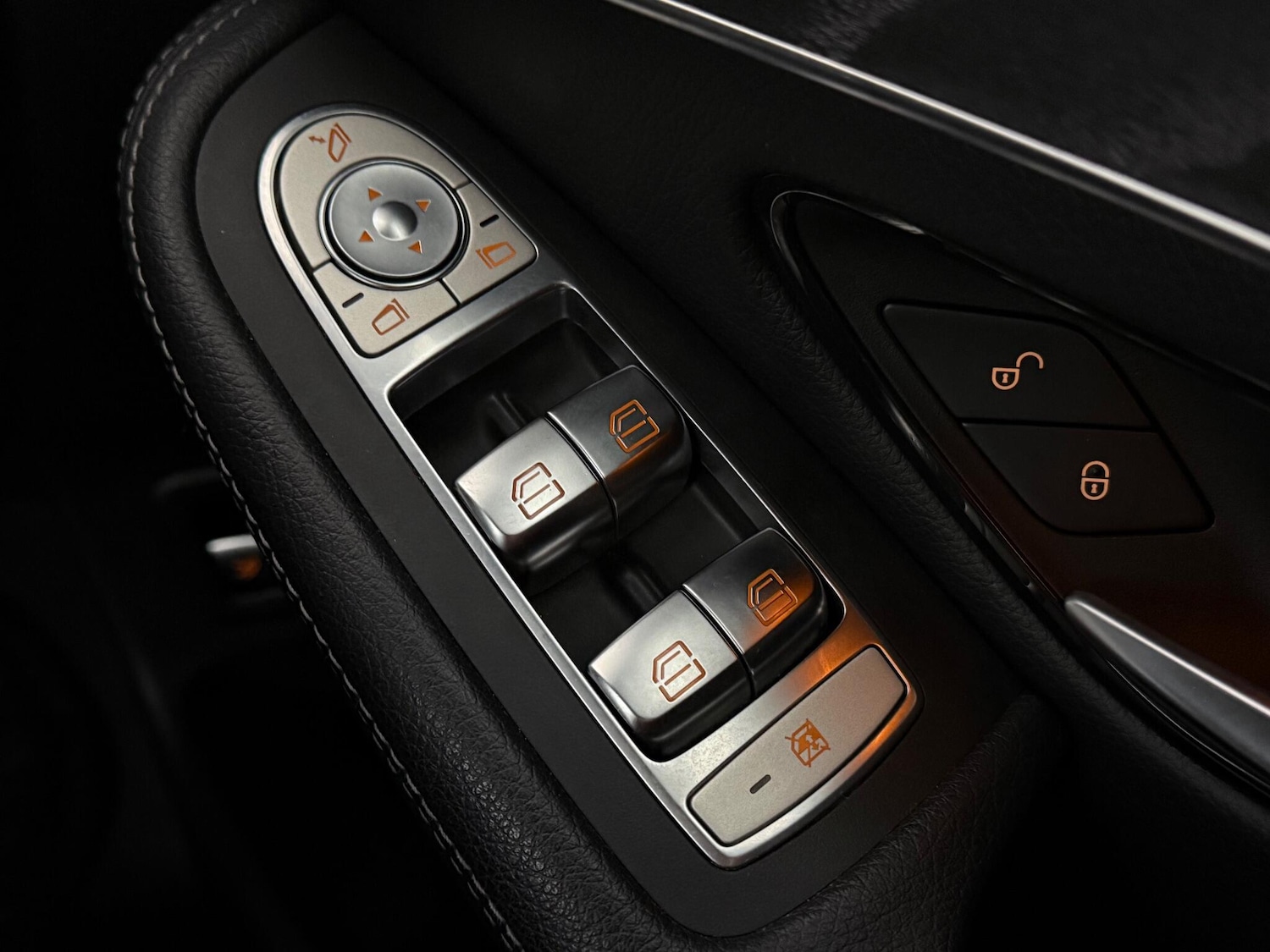 Used Mercedes-Benz GLC 2018 for sale - 77246348: Photo 31