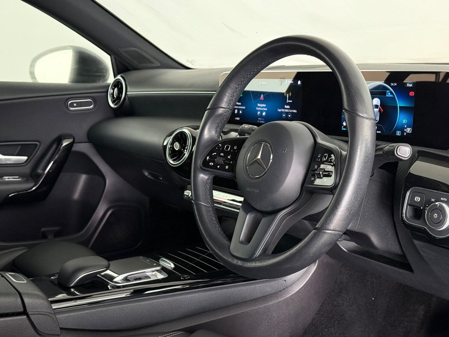 Used Mercedes-Benz A-Class 2018 for sale - 76772160: Photo 15