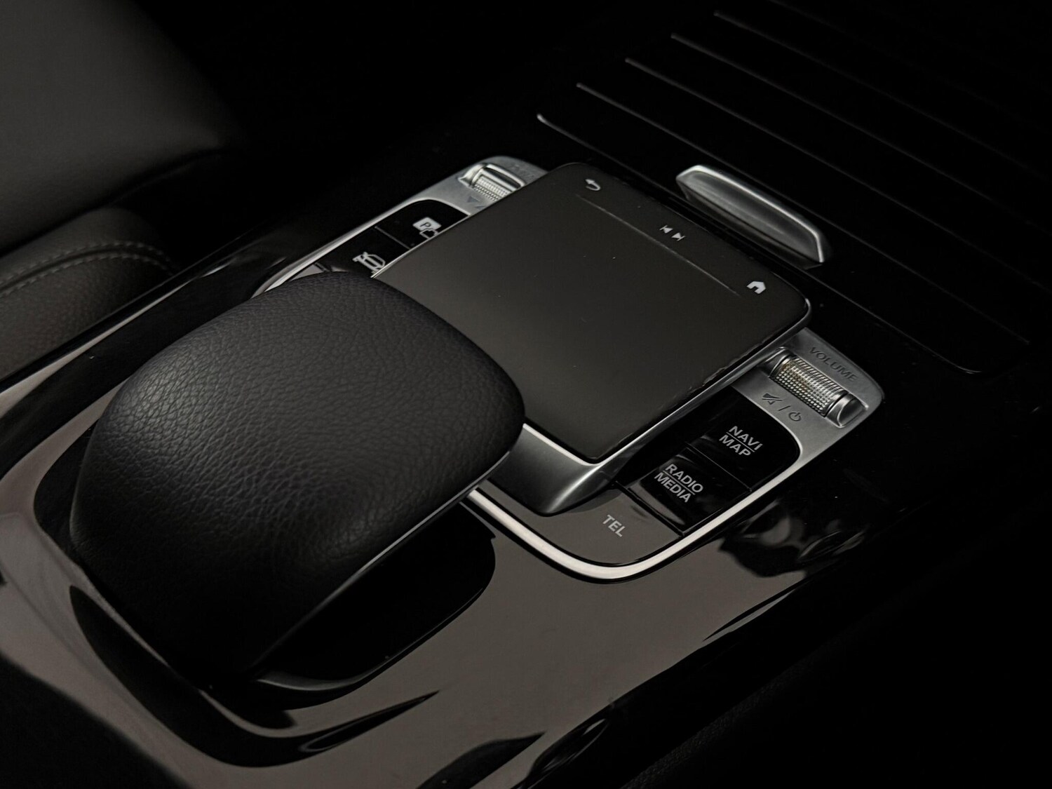 Used Mercedes-Benz A-Class 2018 for sale - 76772160: Photo 40