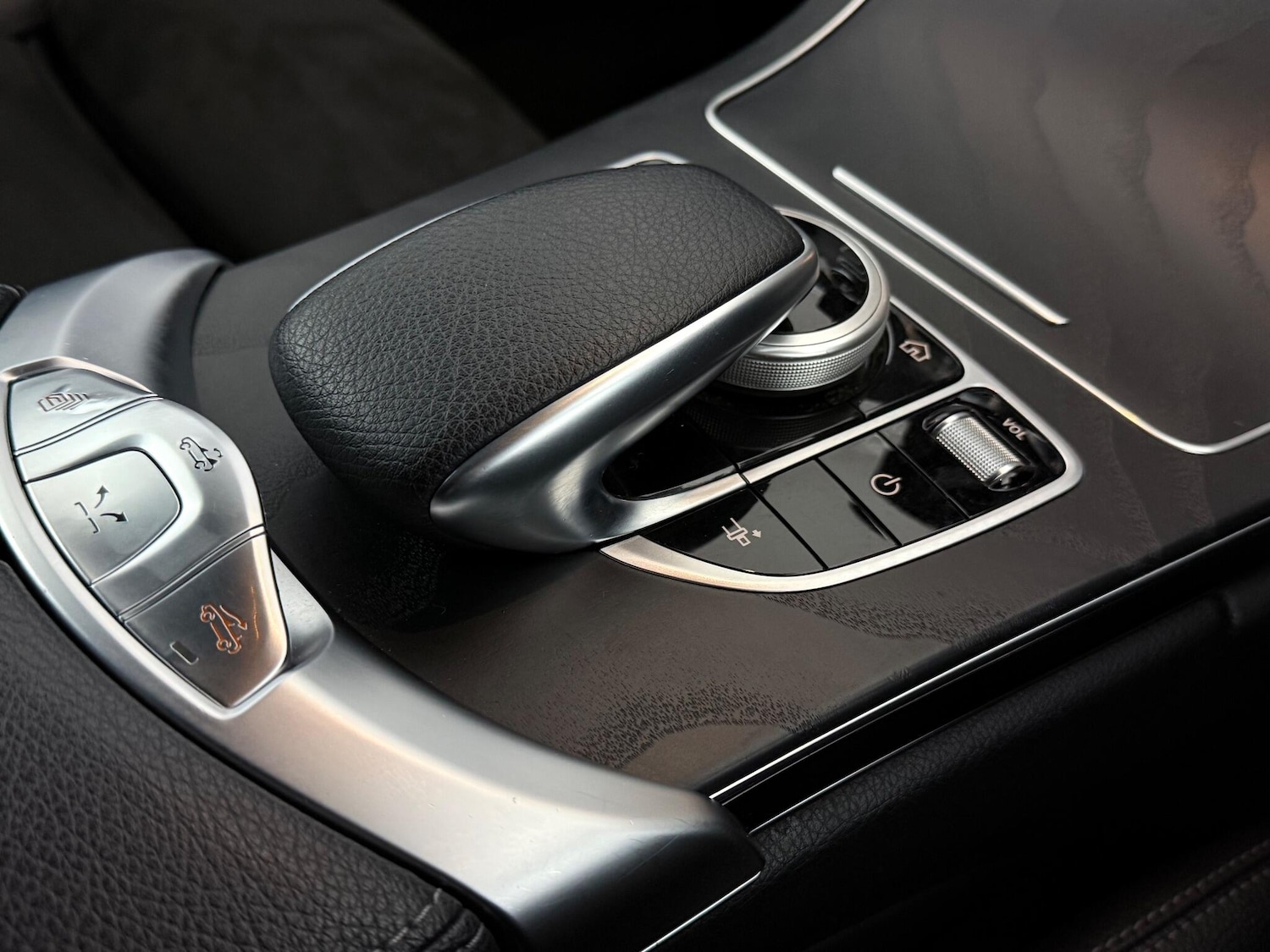 Used Mercedes-Benz C Class 2018 for sale - 77315520: Photo 35