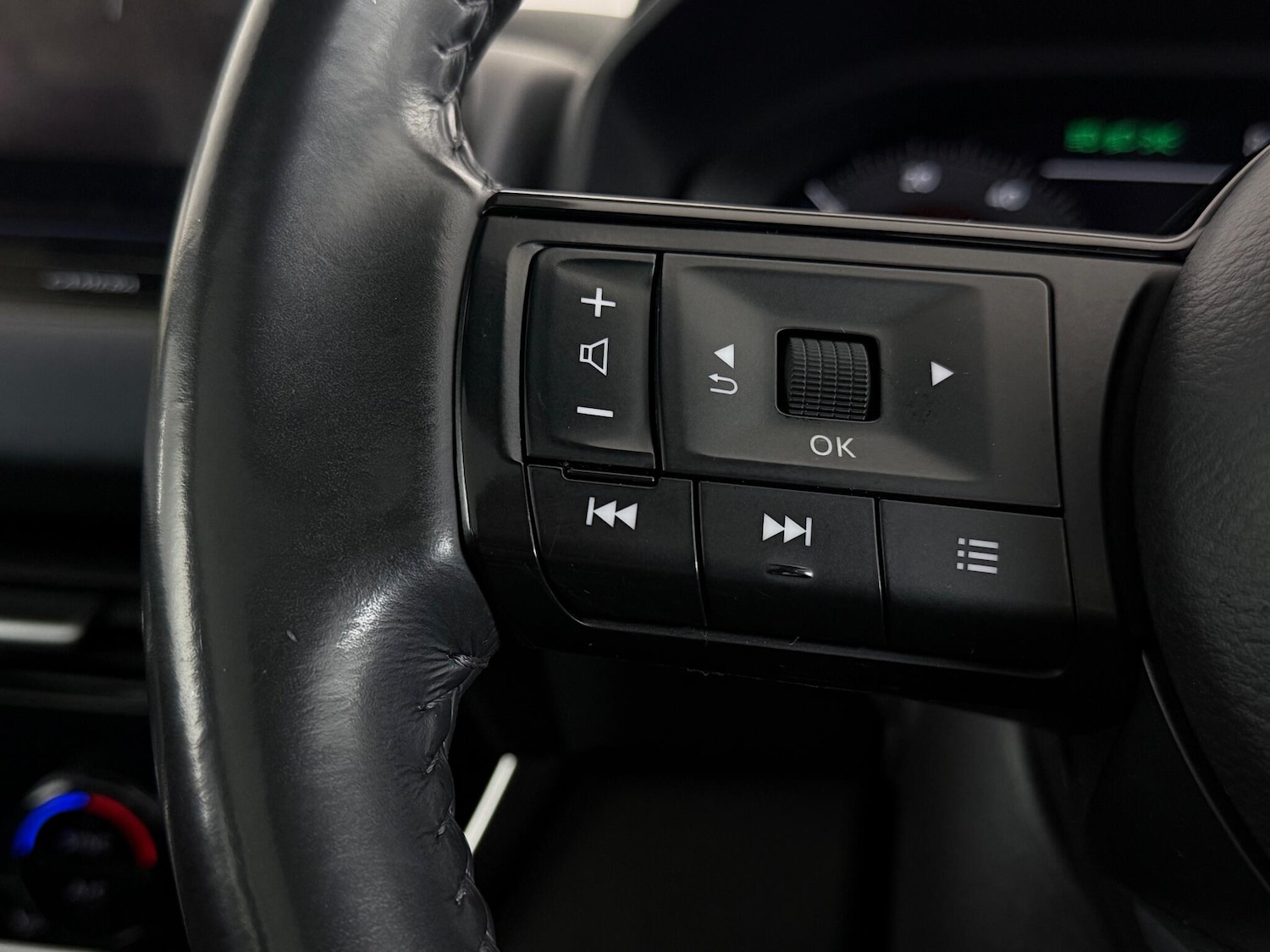 Used Nissan Qashqai 2023 for sale - 77268260: Photo 17