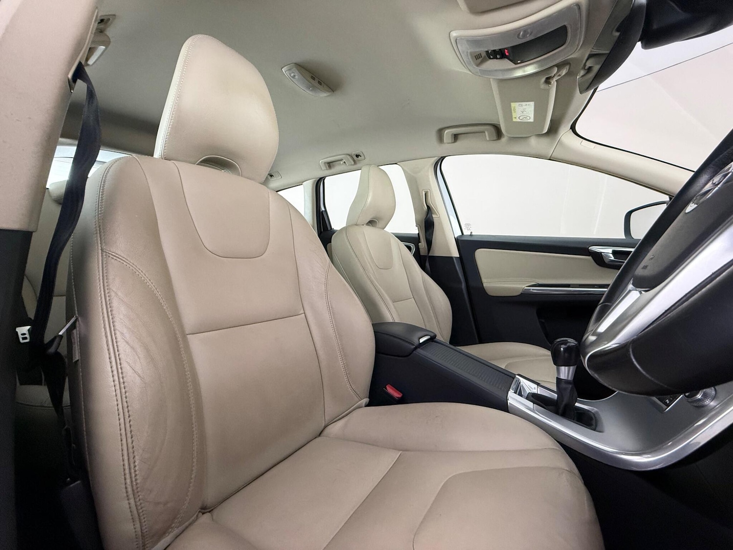 Used Volvo XC60 2017 for sale - 78185855: Photo 11