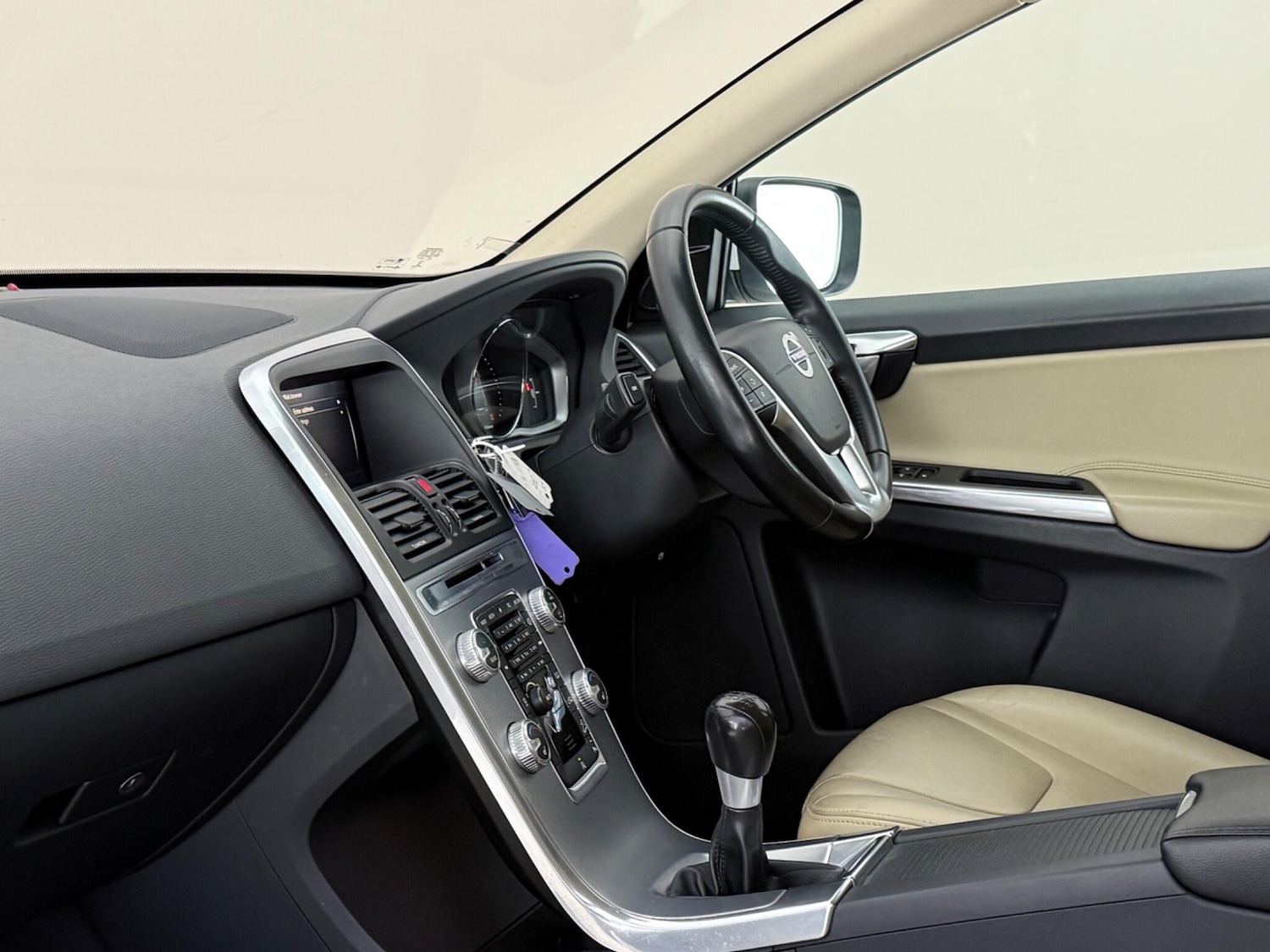 Used Volvo XC60 2017 for sale - 78185855: Photo 13