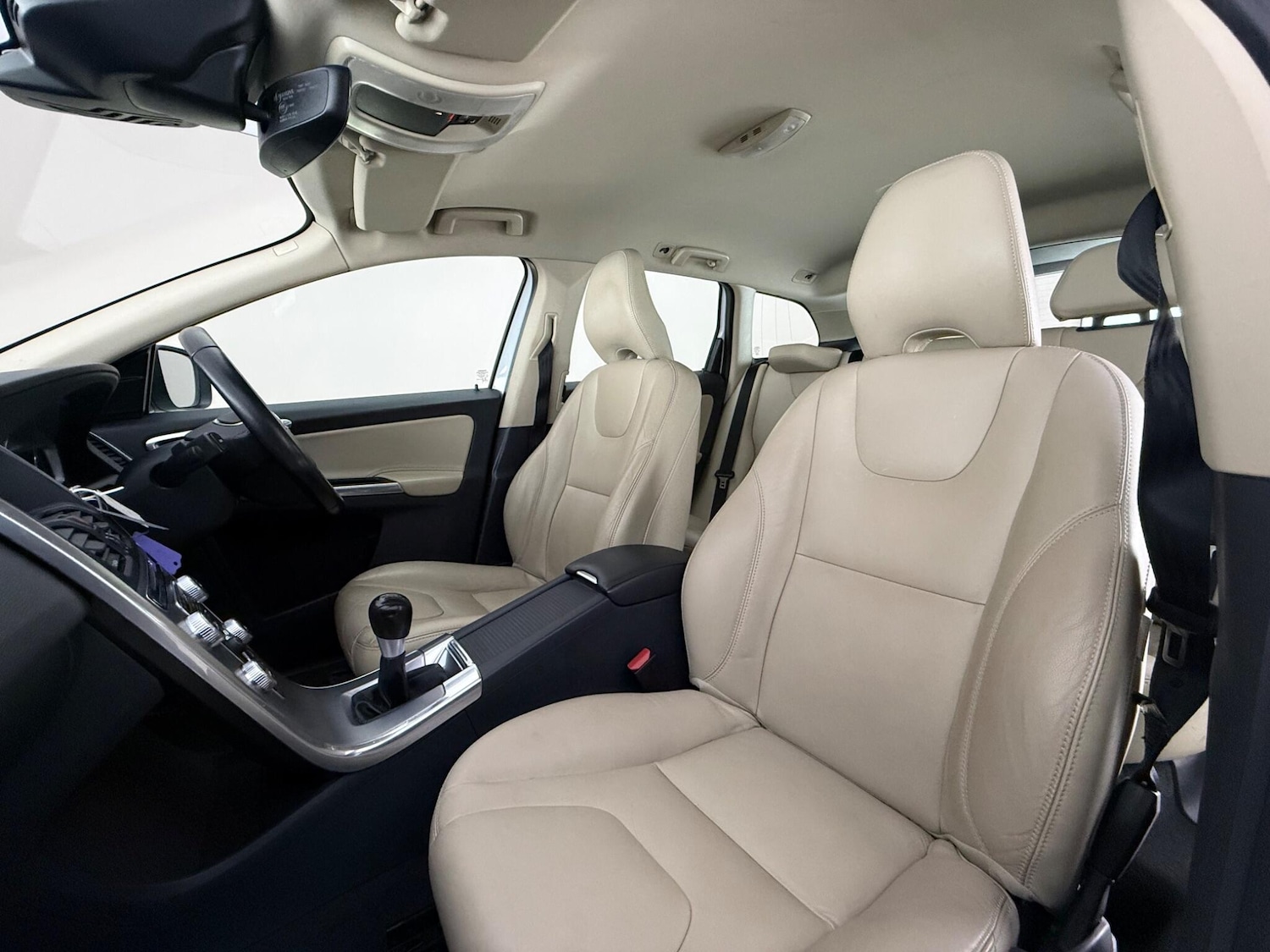 Used Volvo XC60 2017 for sale - 78185855: Photo 14