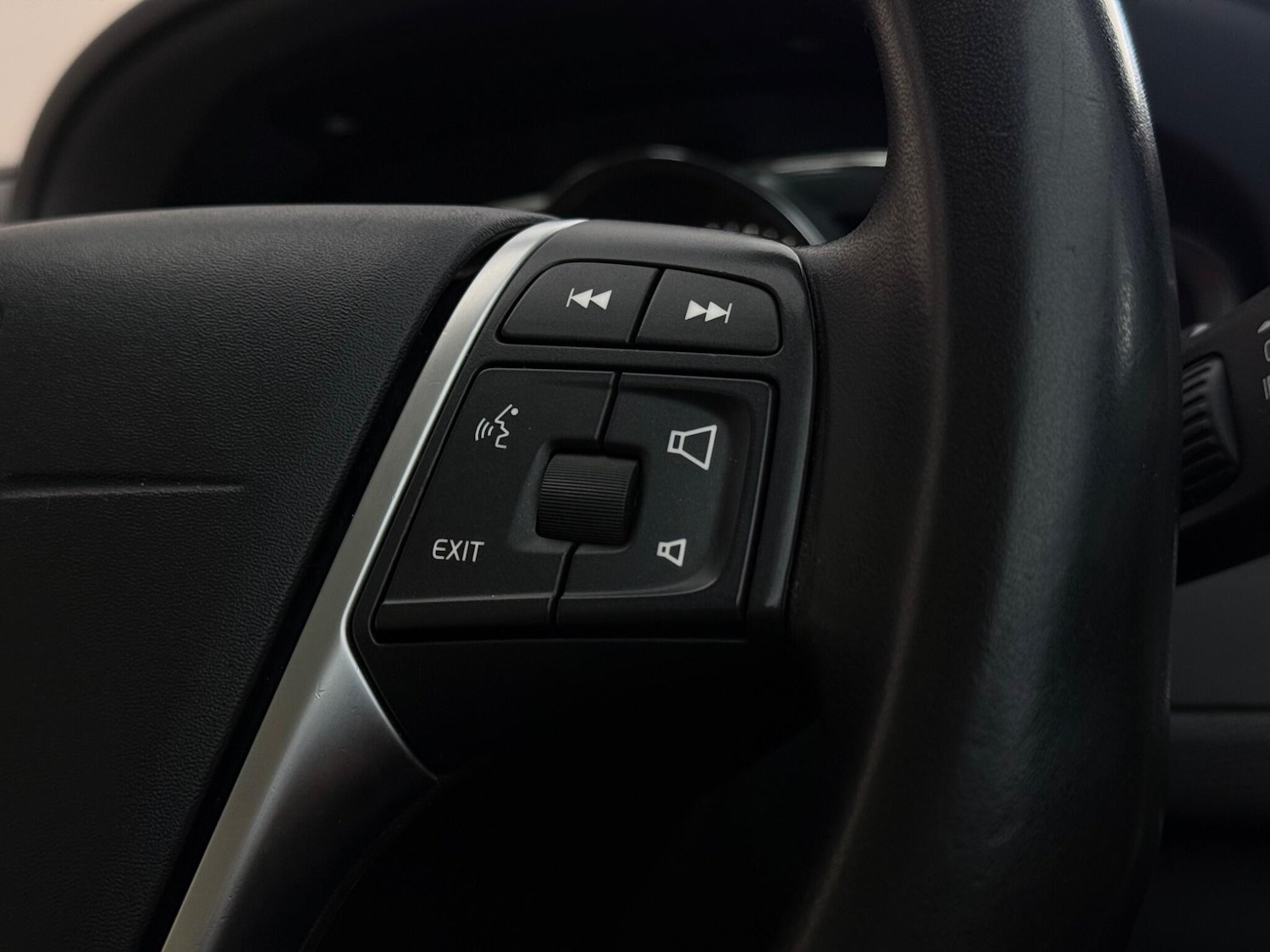 Used Volvo XC60 2017 for sale - 78185855: Photo 21