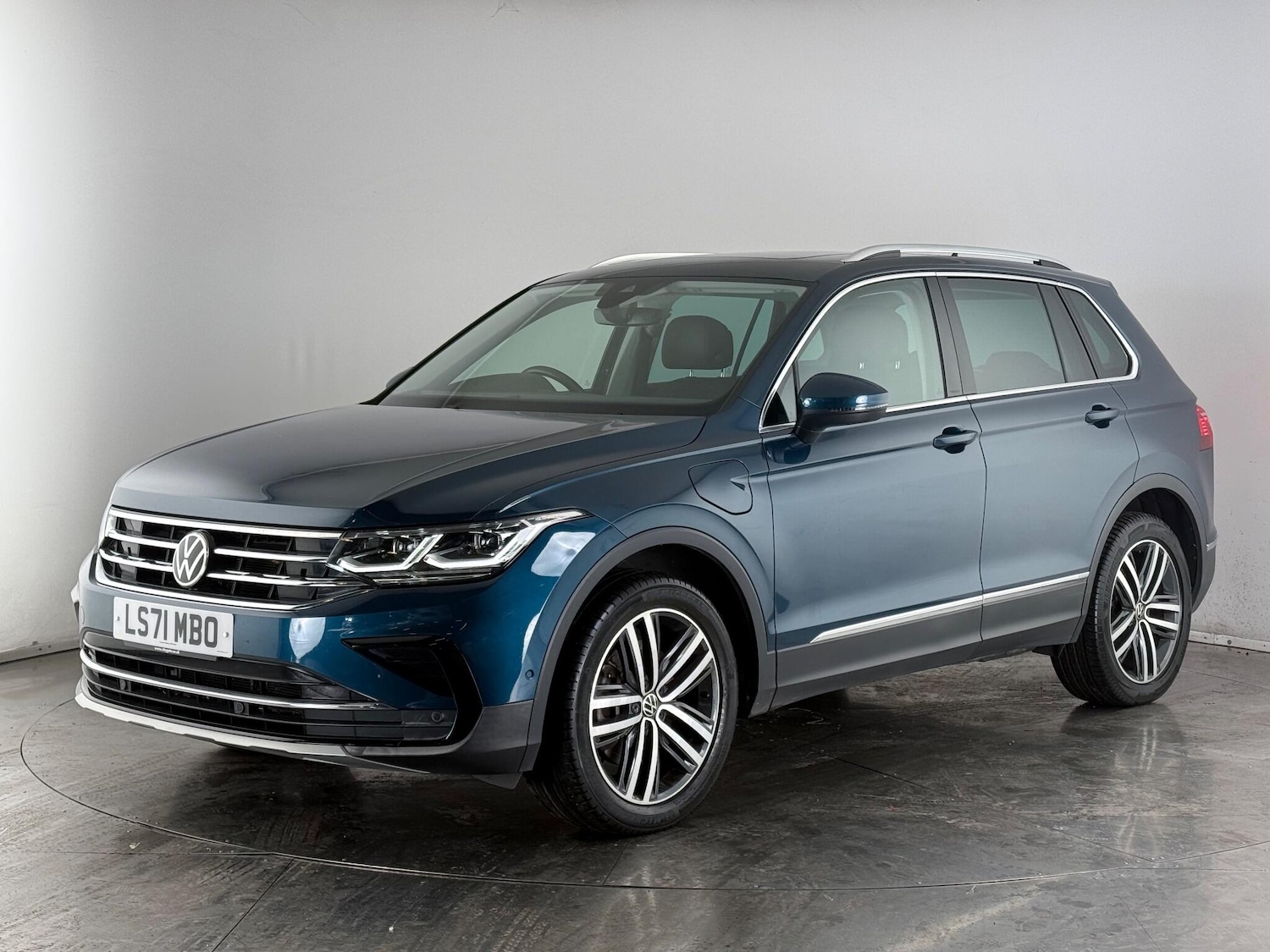 Used Volkswagen Tiguan 2021 for sale - 76468754: Photo 4