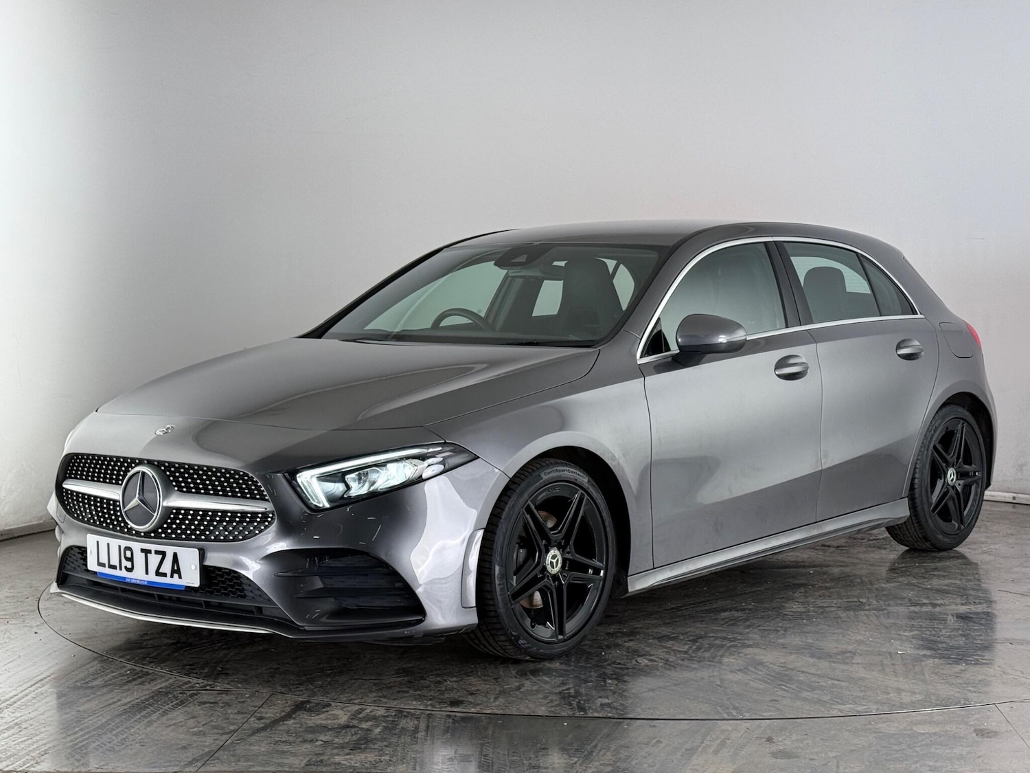 Used Mercedes-Benz A-Class 2019 for sale - 77441506: Photo 2