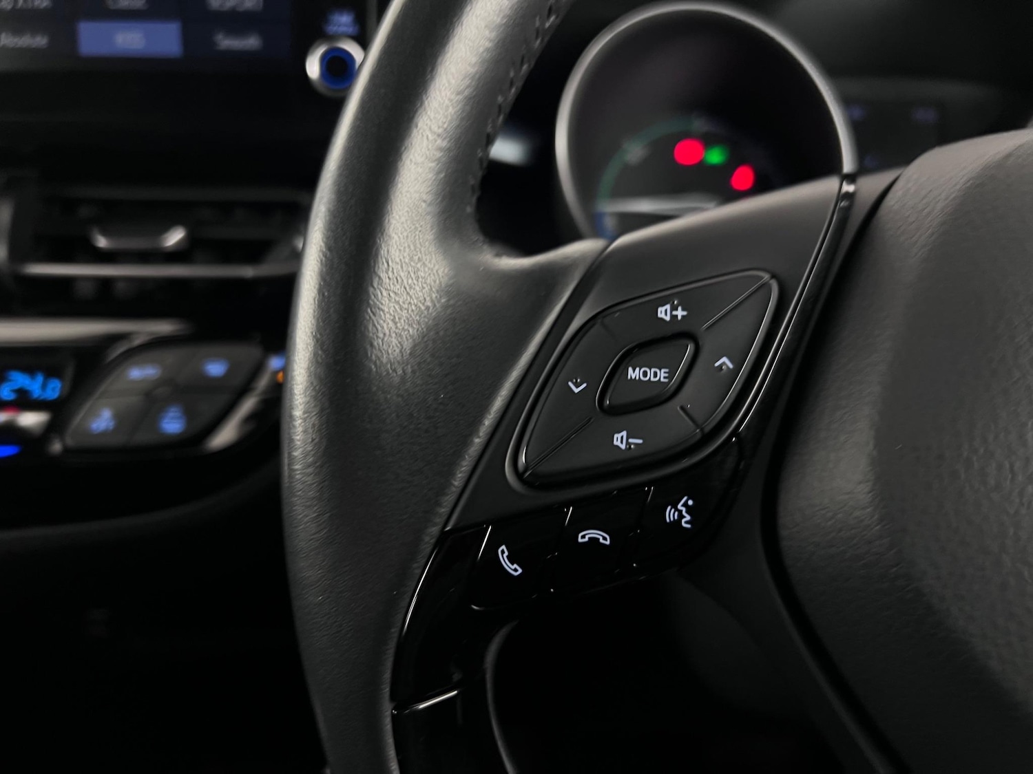 Used Toyota C-HR 2022 for sale - 77244122: Photo 17