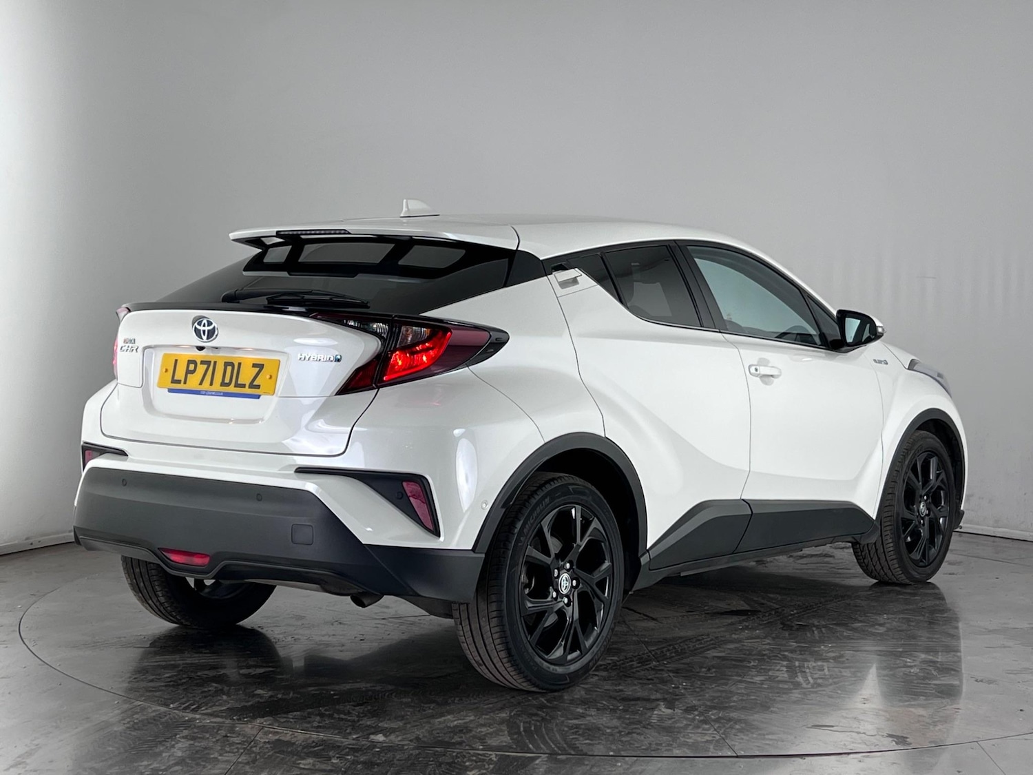 Used Toyota C-HR 2022 for sale - 77244122: Photo 3