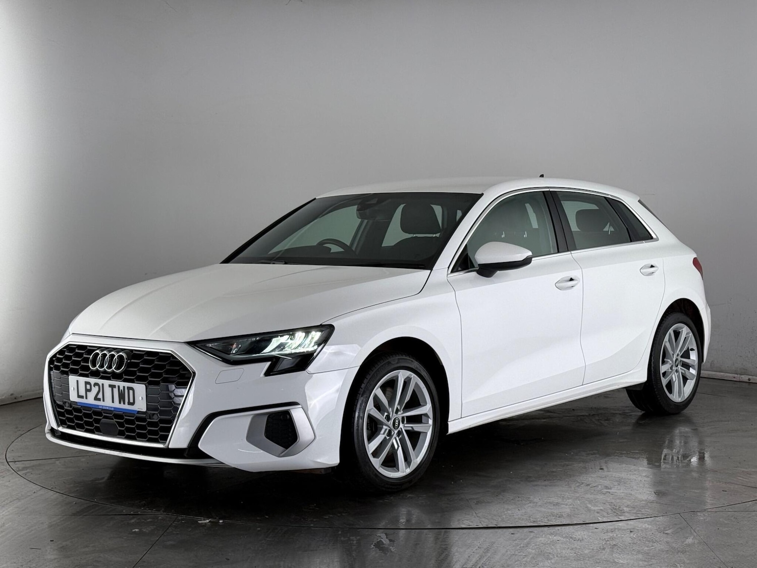 Used Audi A3 2021 for sale - 77626439: Photo 2