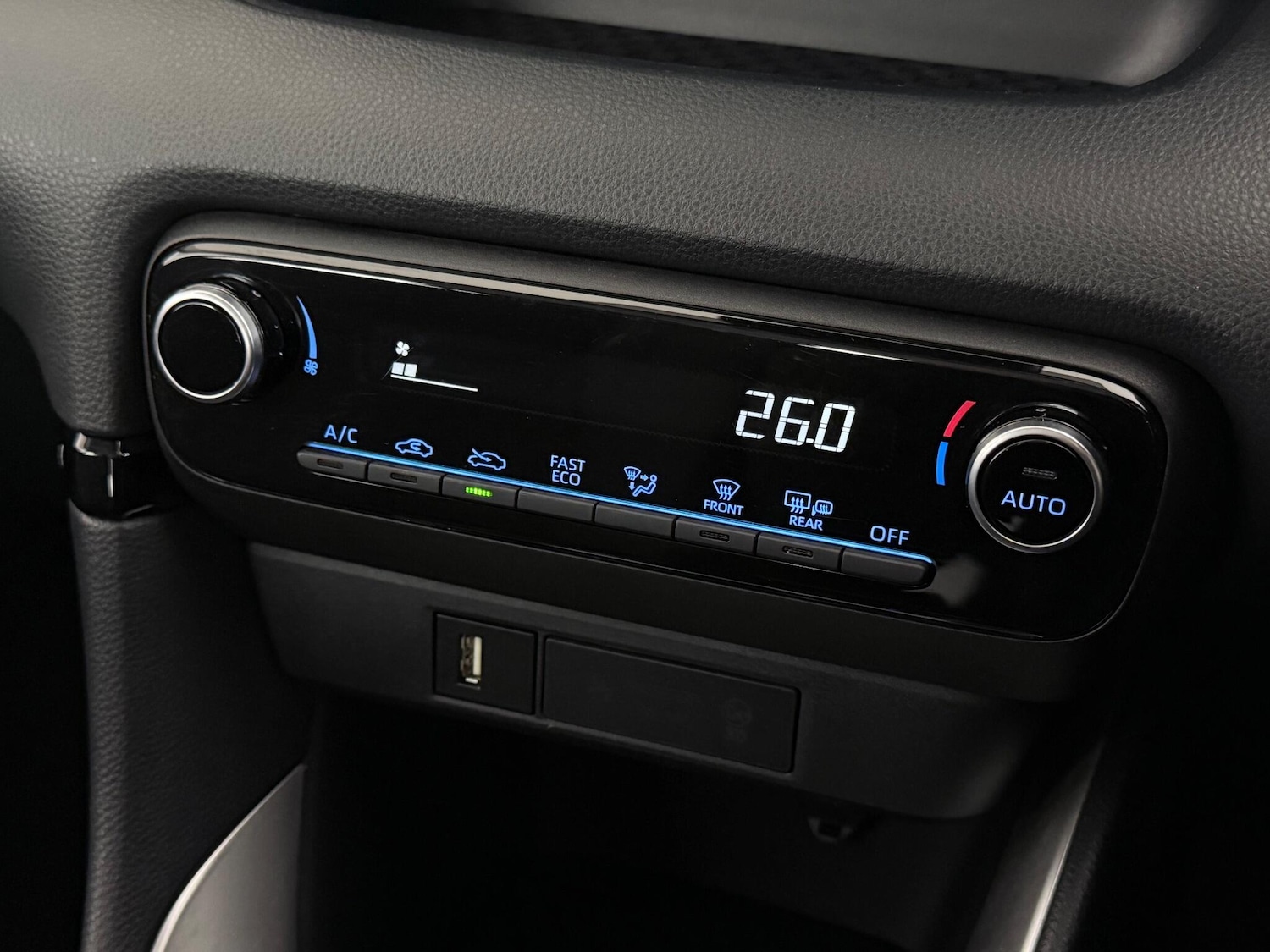 Used Toyota Yaris for sale - 76499912: Photo 32