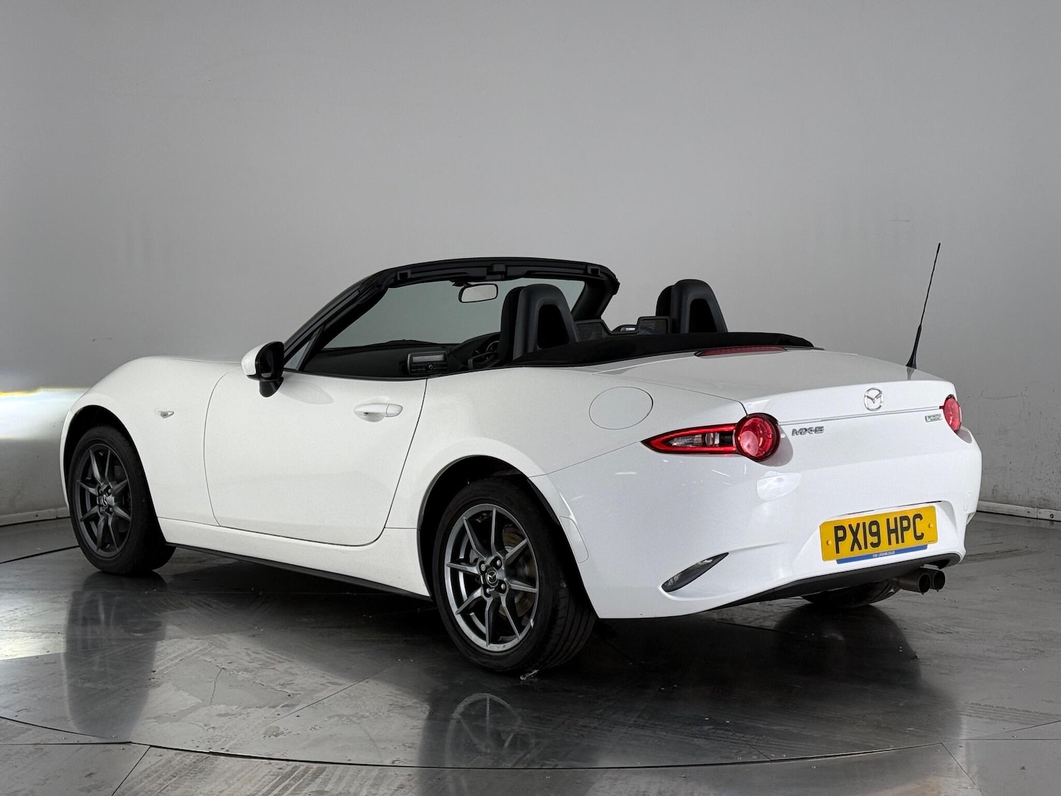Used Mazda MX-5 2019 for sale - 77181351: Photo 3