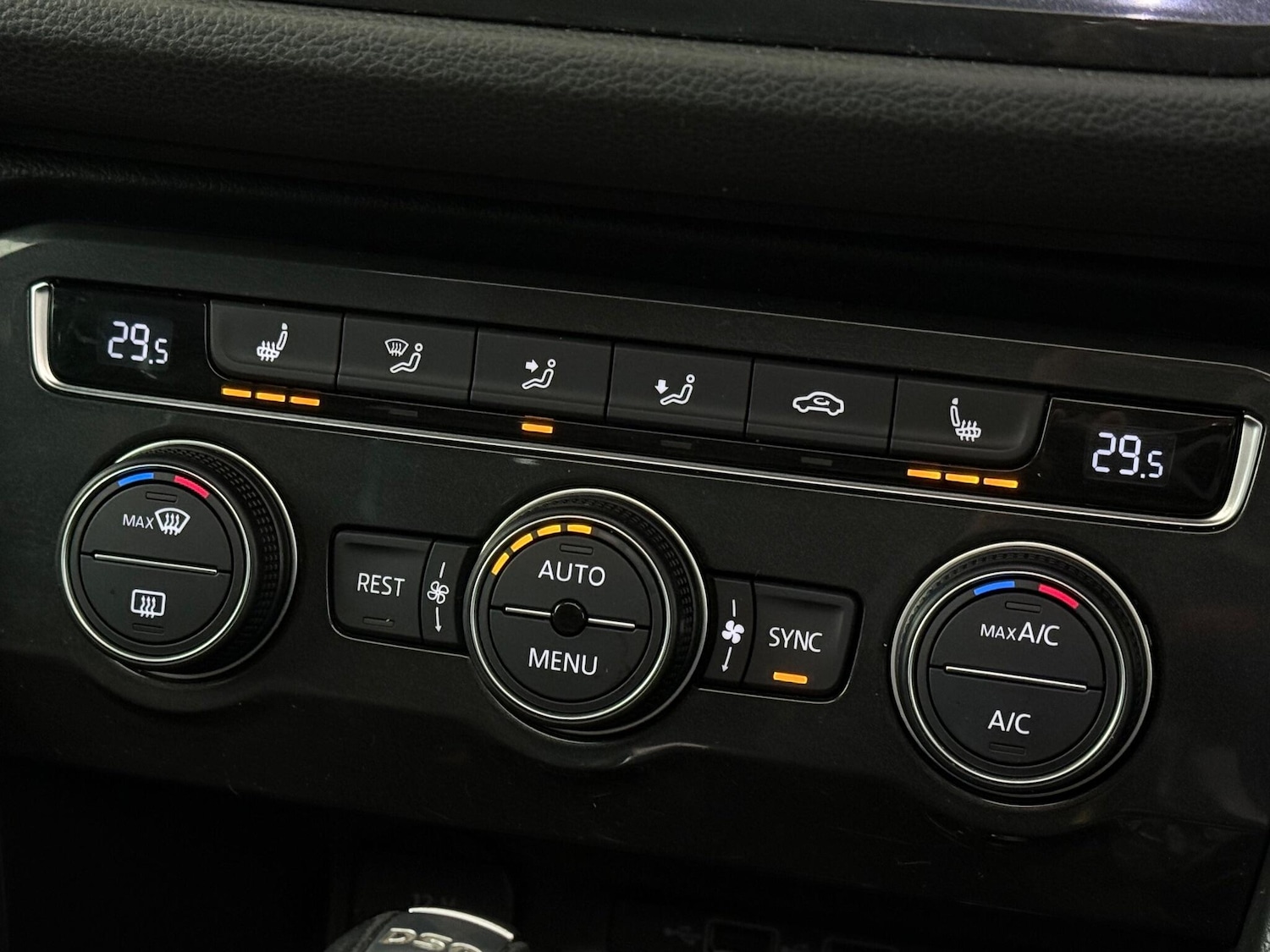 Used Volkswagen Tiguan 2018 for sale - 77246225: Photo 36