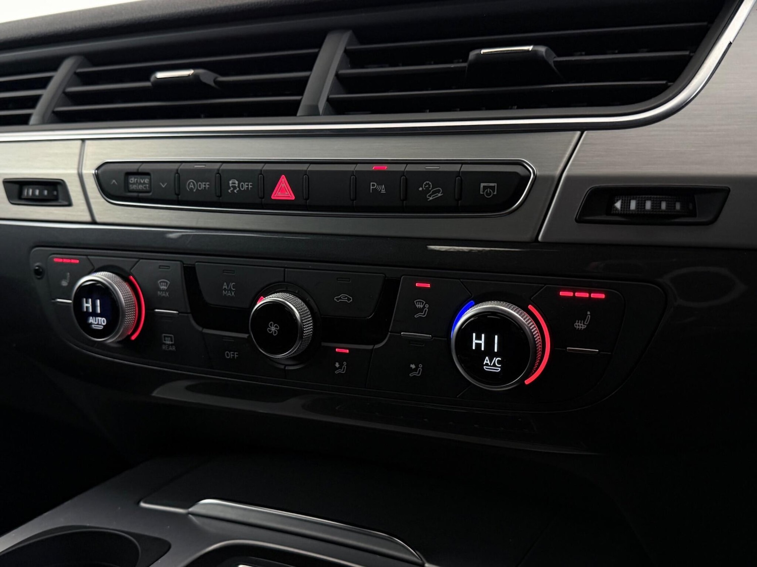 Used Audi Q7 2018 for sale - 77613112: Photo 29