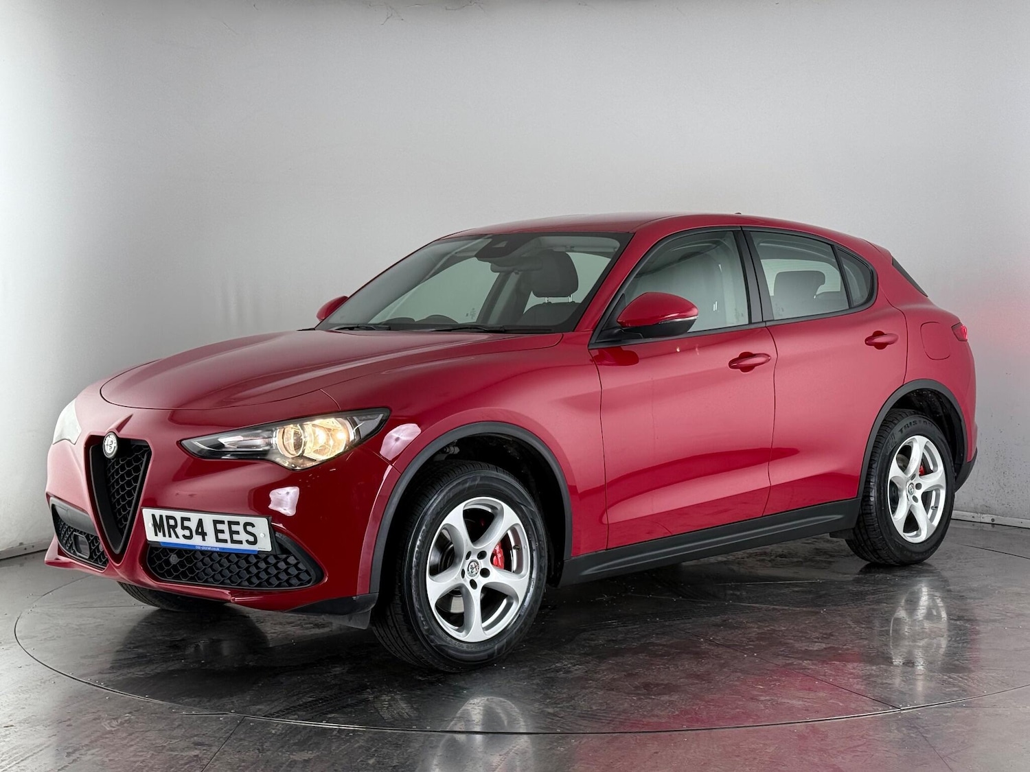 Used Alfa Romeo Stelvio 2019 for sale - 77181335: Photo 2