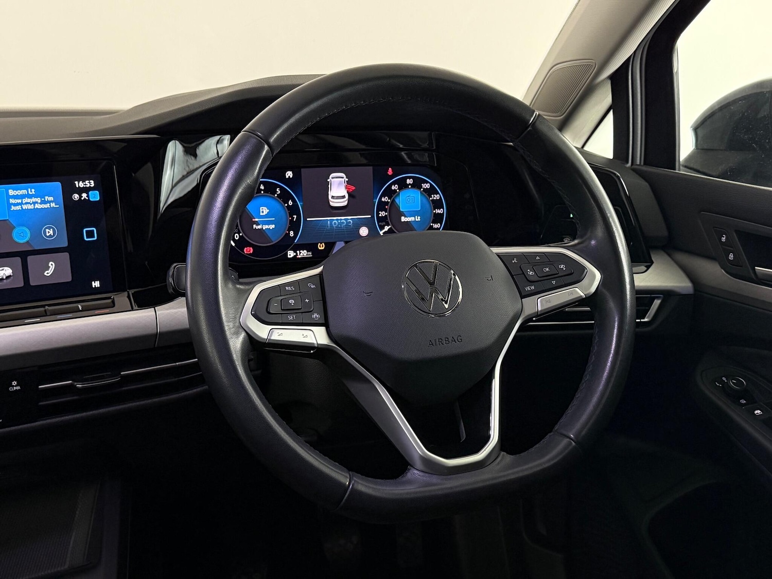 Used Volkswagen Golf 2023 for sale - 77246075: Photo 11