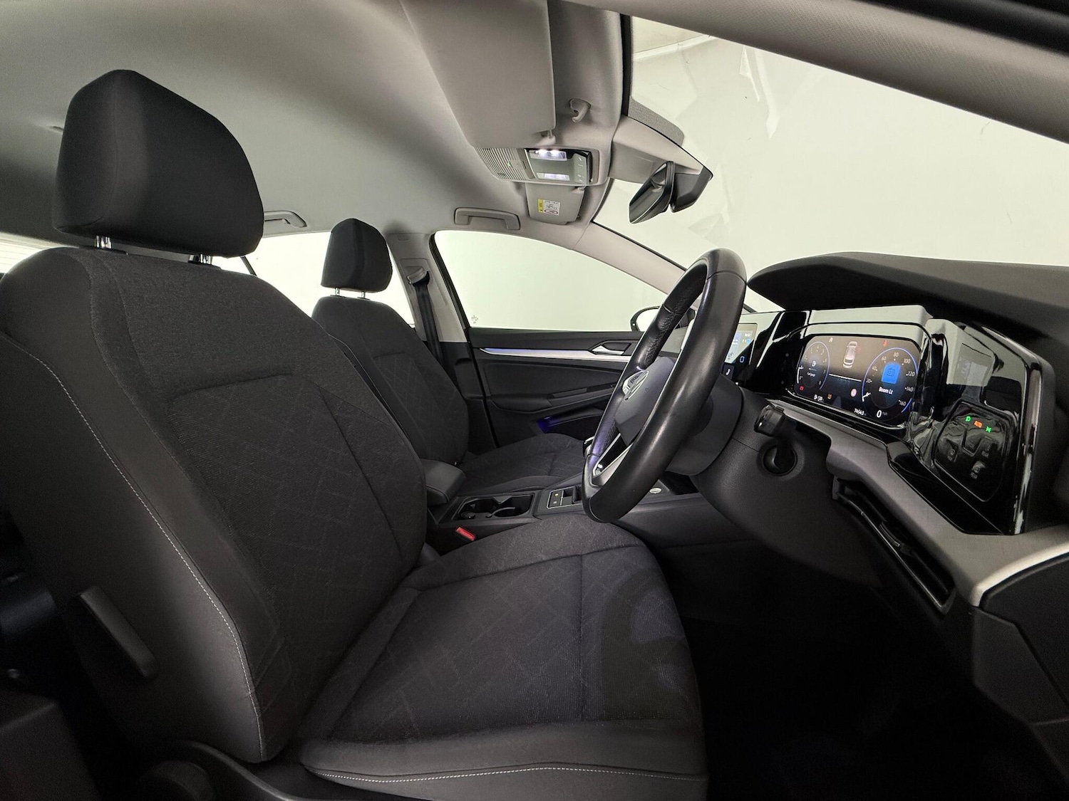 Used Volkswagen Golf 2023 for sale - 77246075: Photo 12