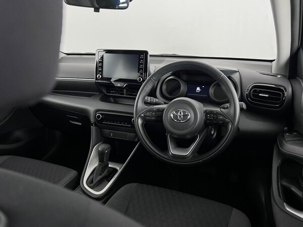 Used Toyota Yaris 2023 for sale - 75727519: Photo 19