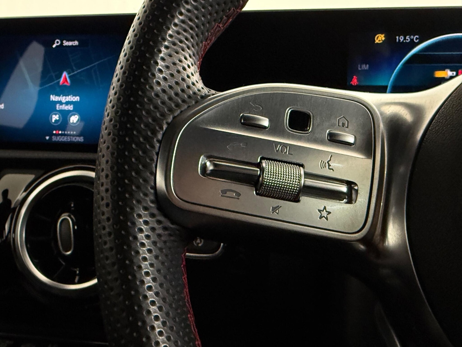 Used Mercedes-Benz A-Class 2019 for sale - 76468128: Photo 26