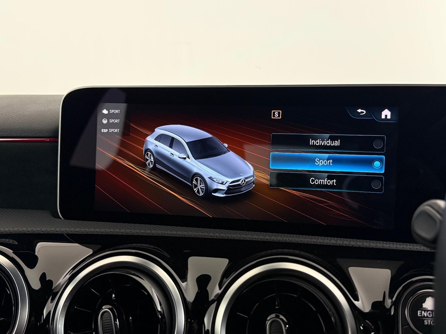 Used Mercedes-Benz A-Class 2019 for sale - 76468128: Photo 36